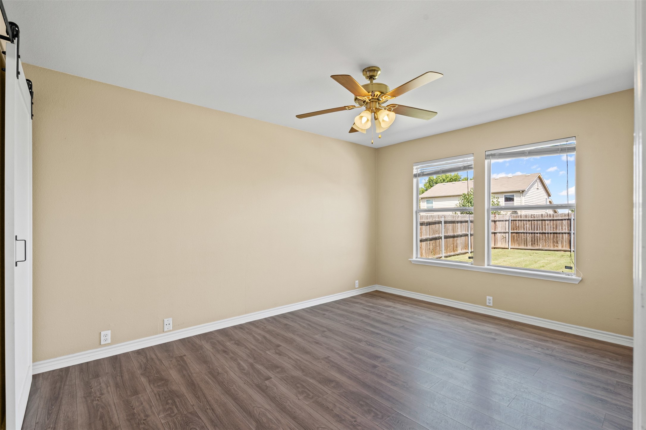 9113 Chisholm Trail