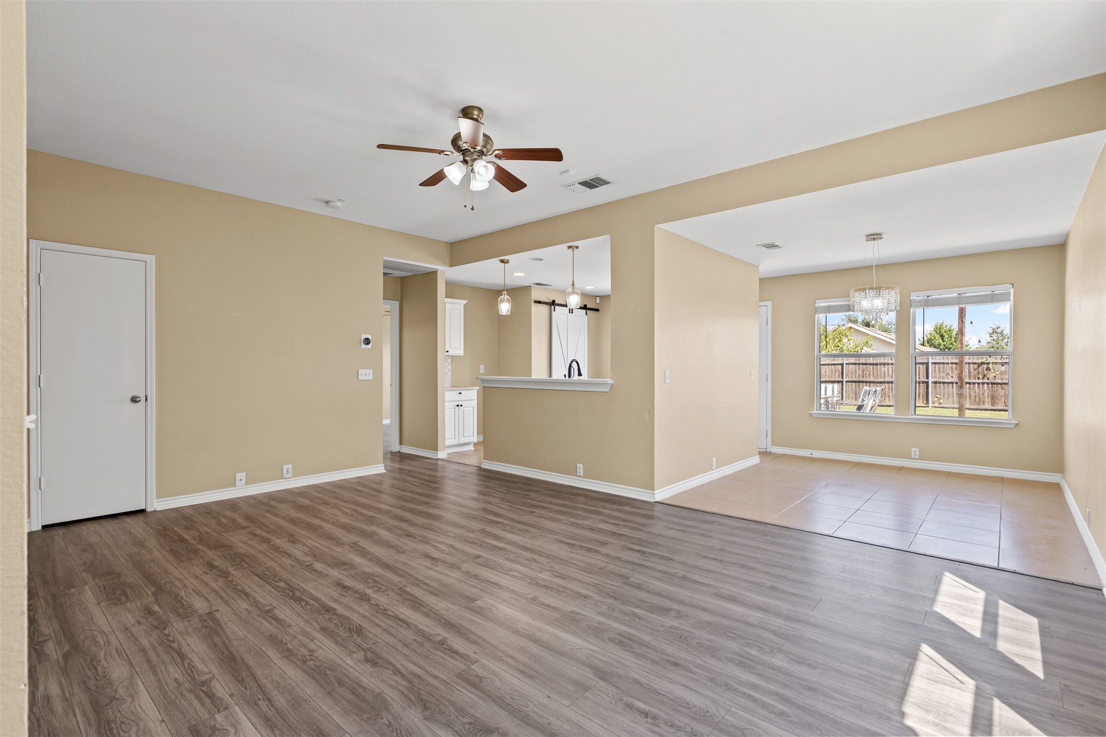 9113 Chisholm Trail