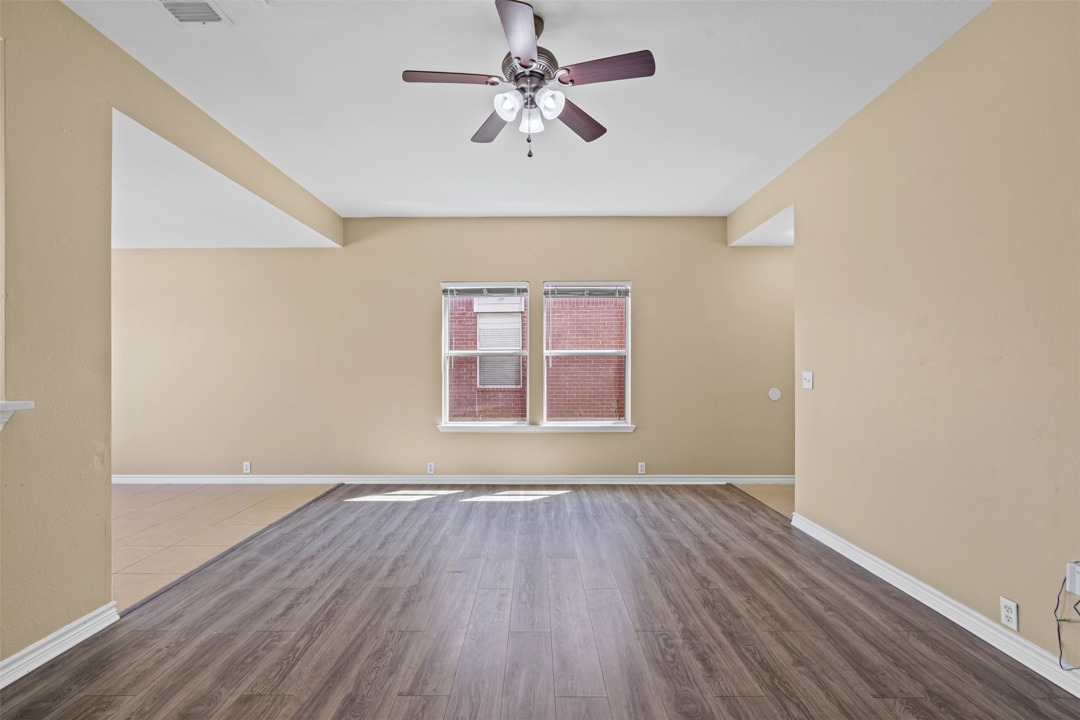9113 Chisholm Trail