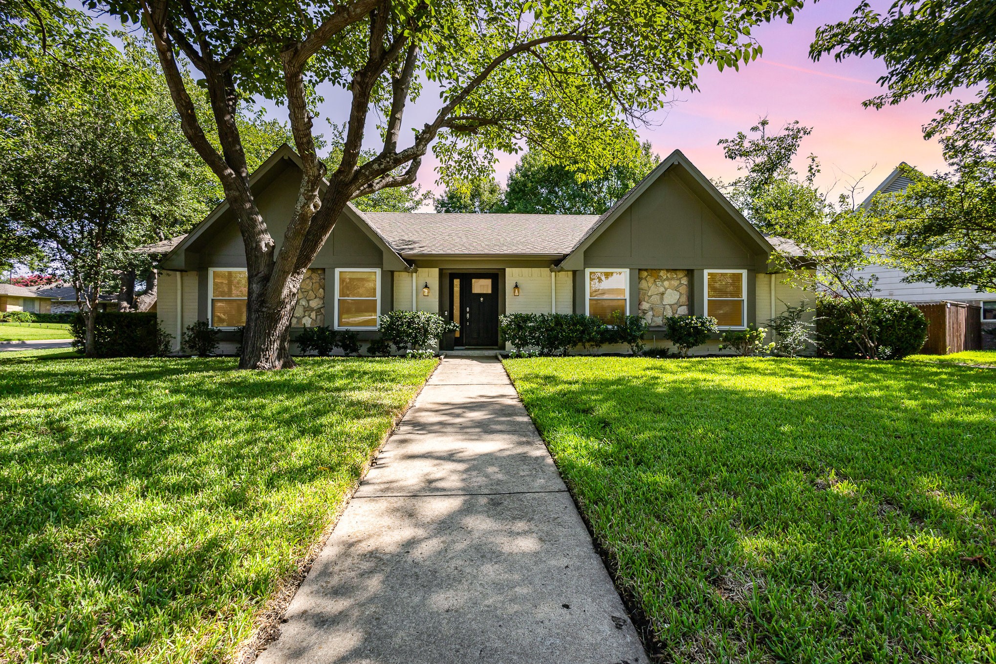 432 Pleasant Valley Lane