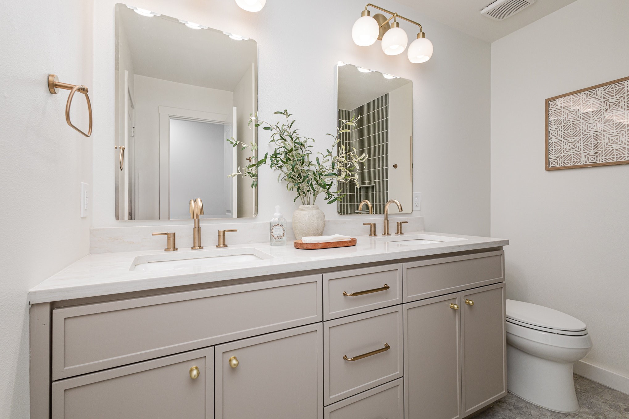 432 Pleasant Valley Lane