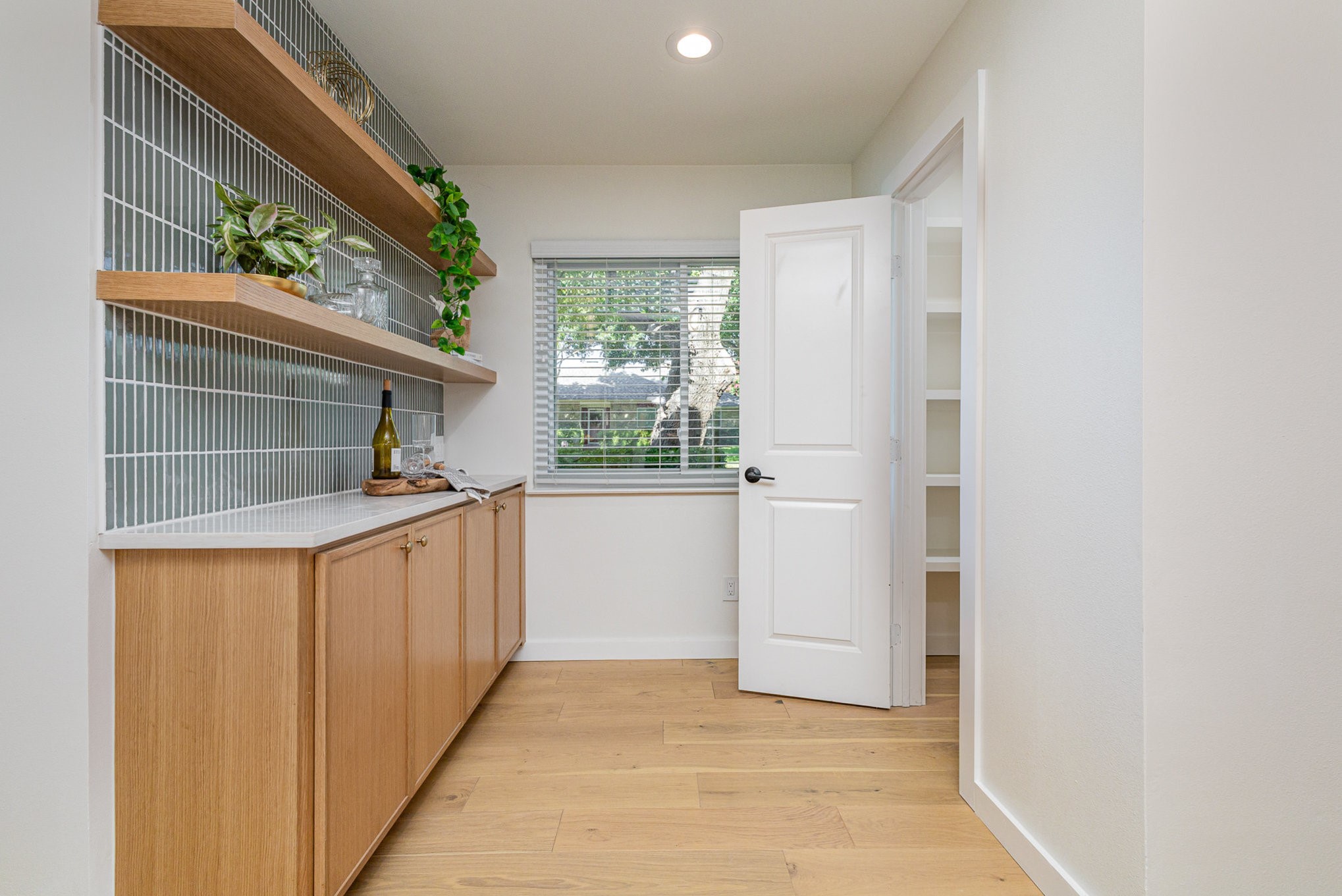 432 Pleasant Valley Lane