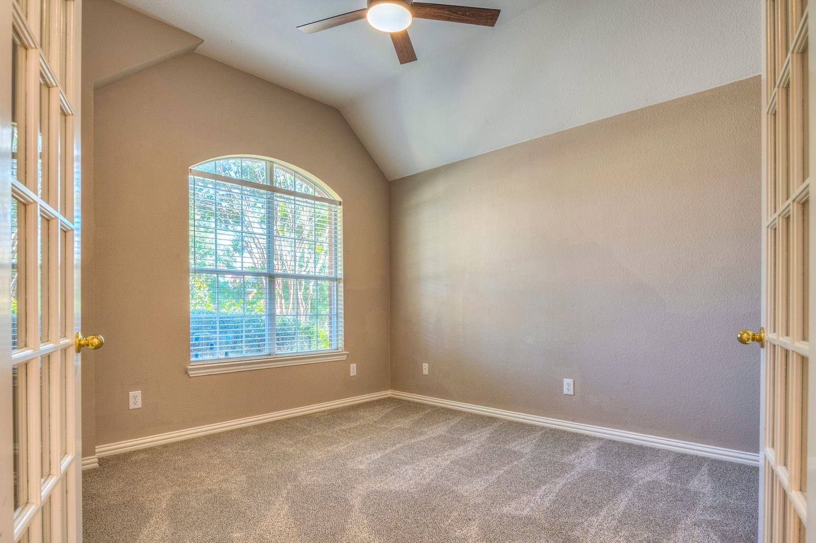 420 Vista Trail Drive