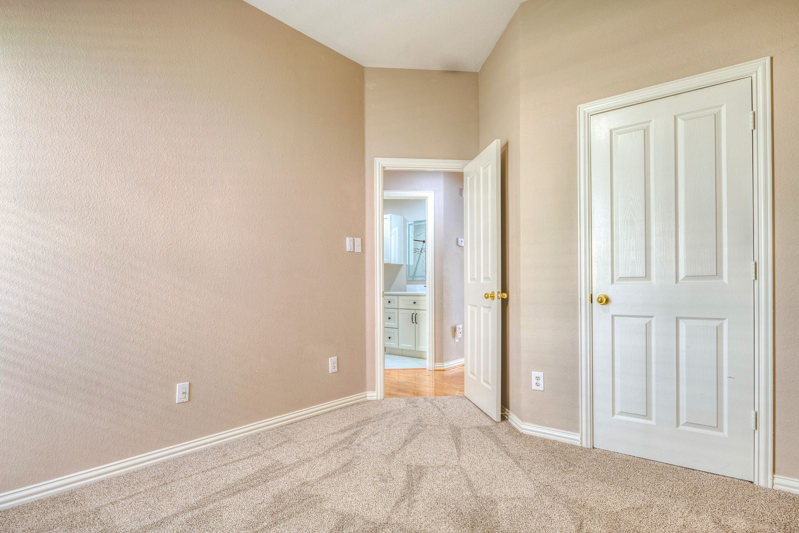 420 Vista Trail Drive