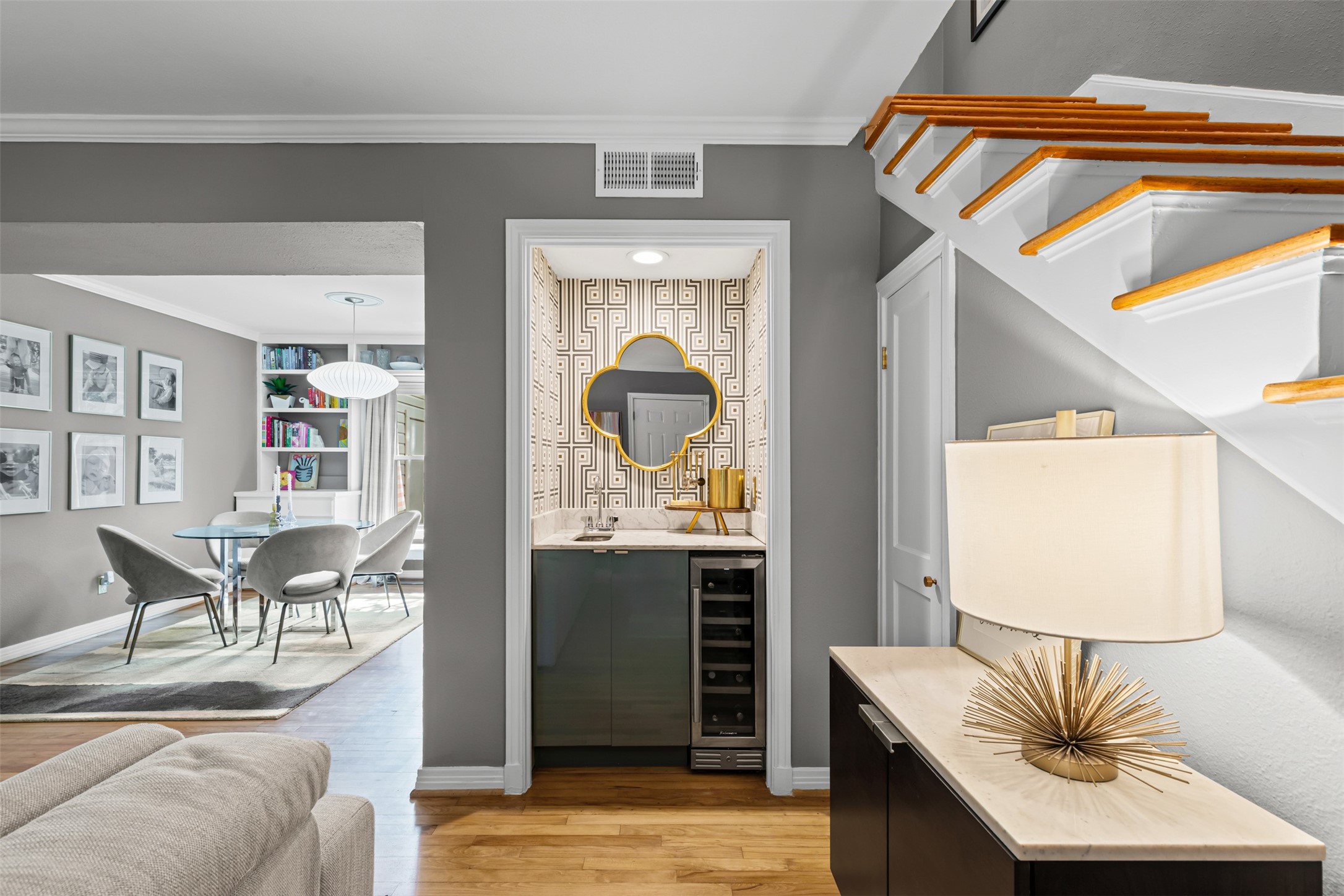 6410 Bordeaux Avenue