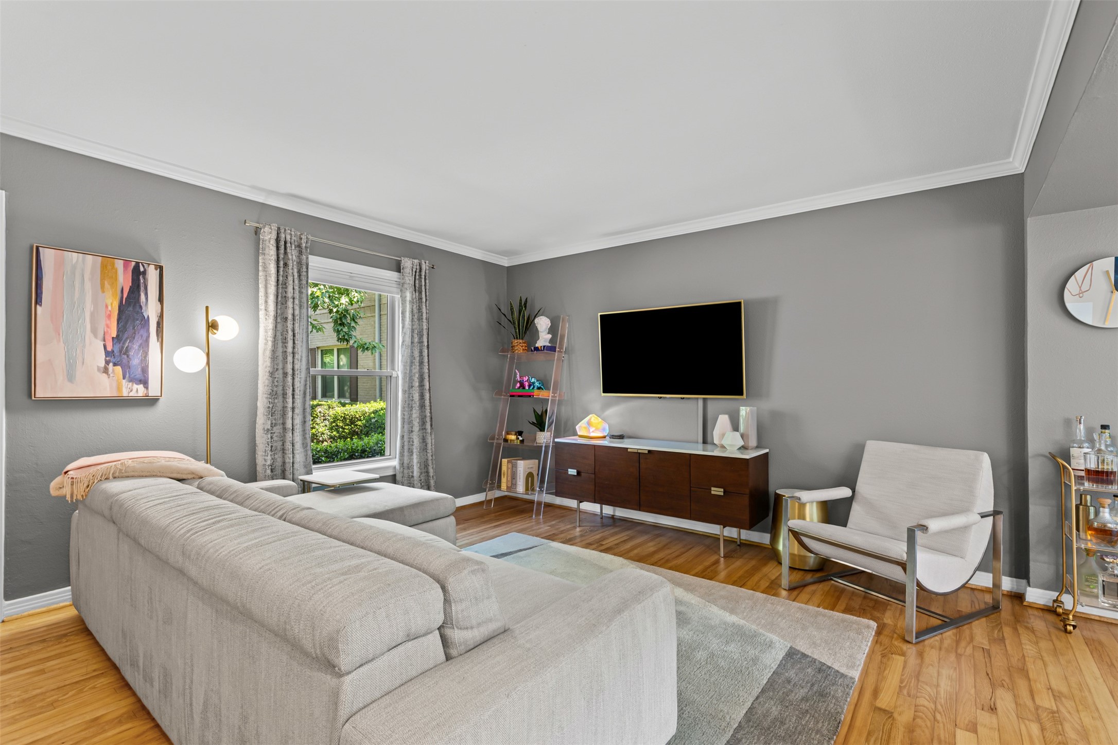 6410 Bordeaux Avenue