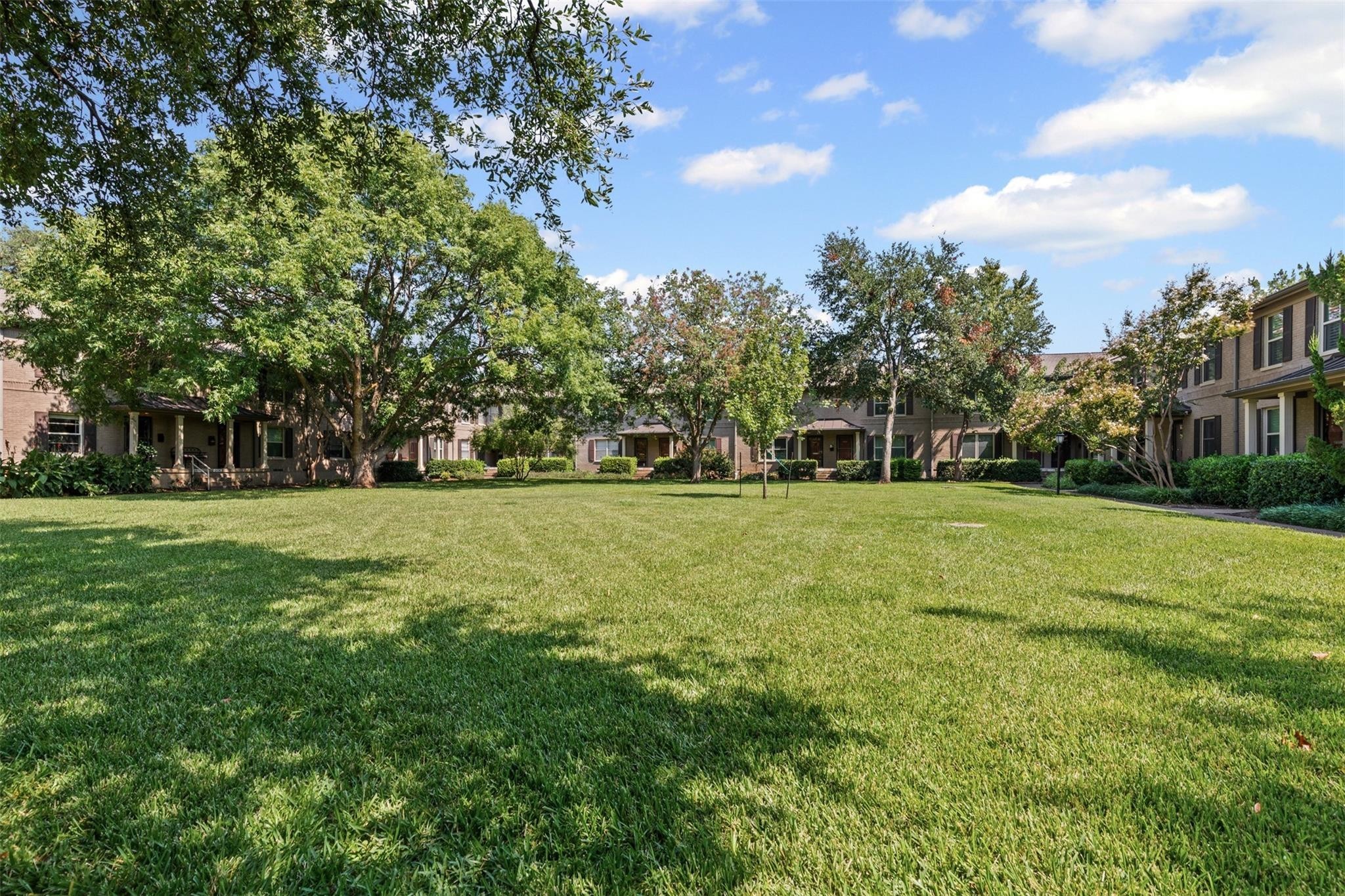 6410 Bordeaux Avenue