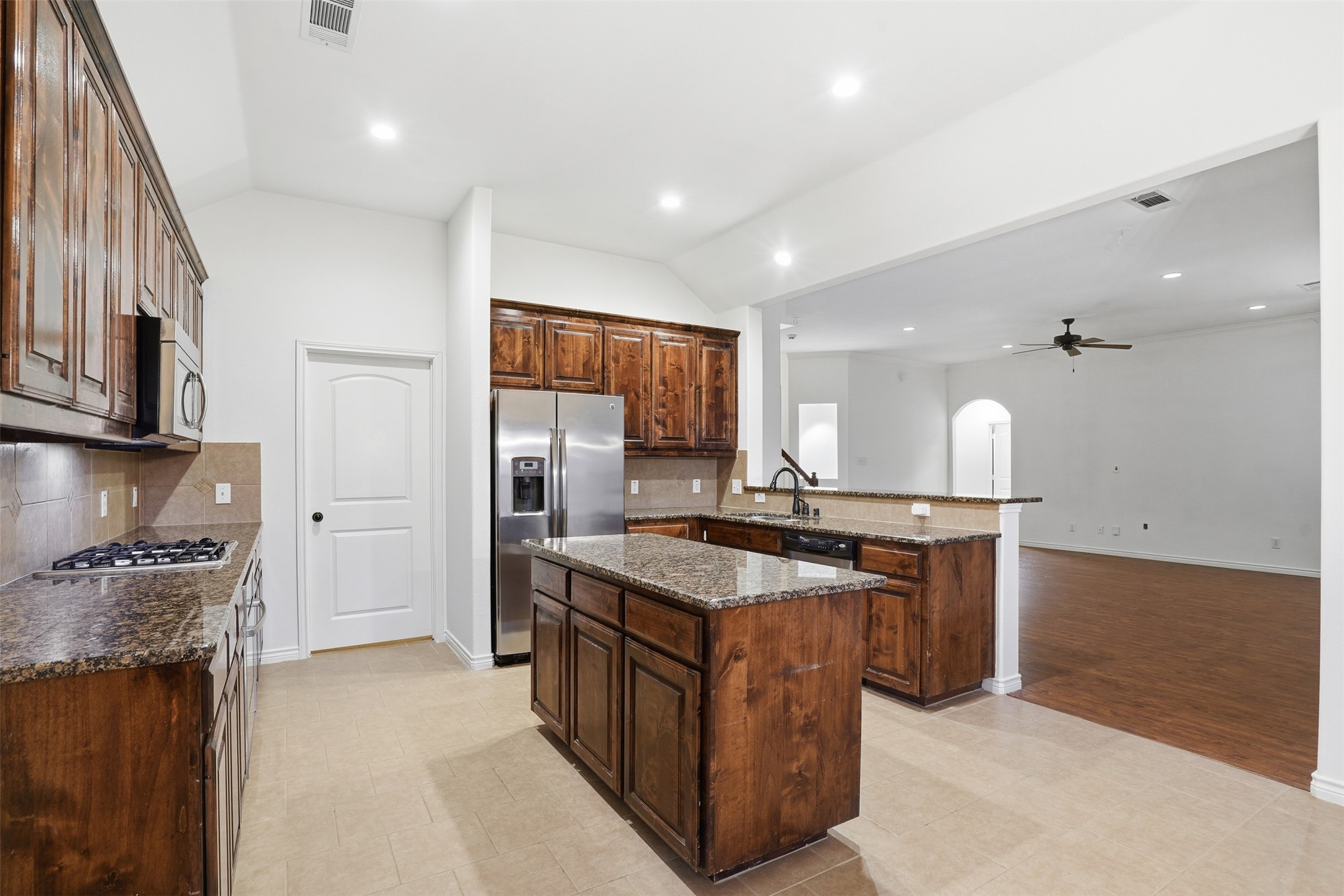 816 Westview Drive