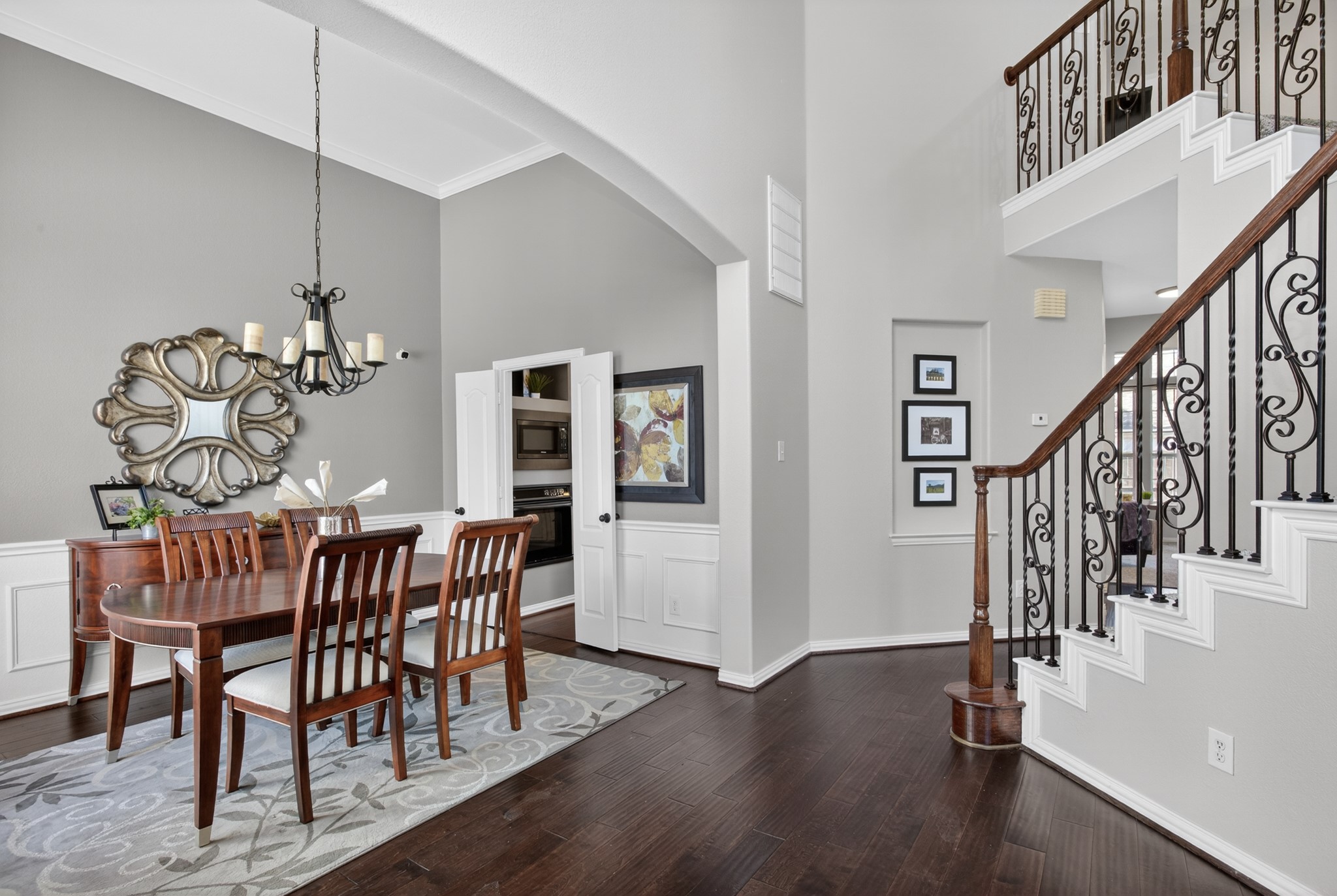 8615 Oak Valley Court