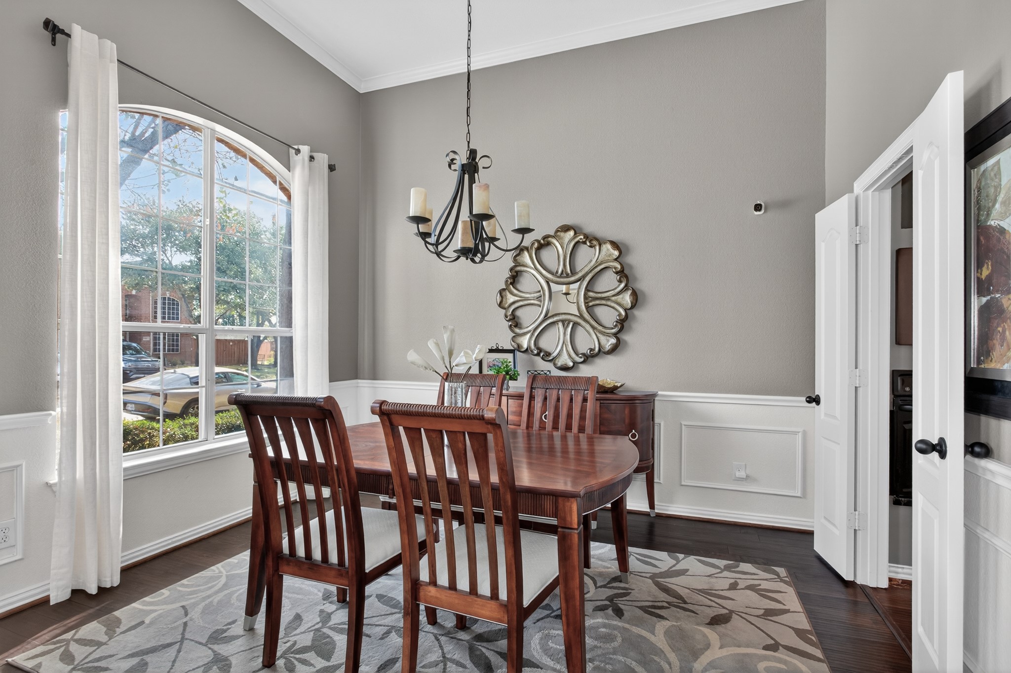 8615 Oak Valley Court