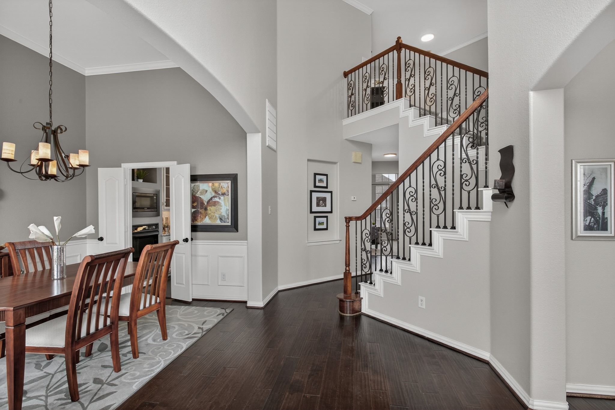 8615 Oak Valley Court