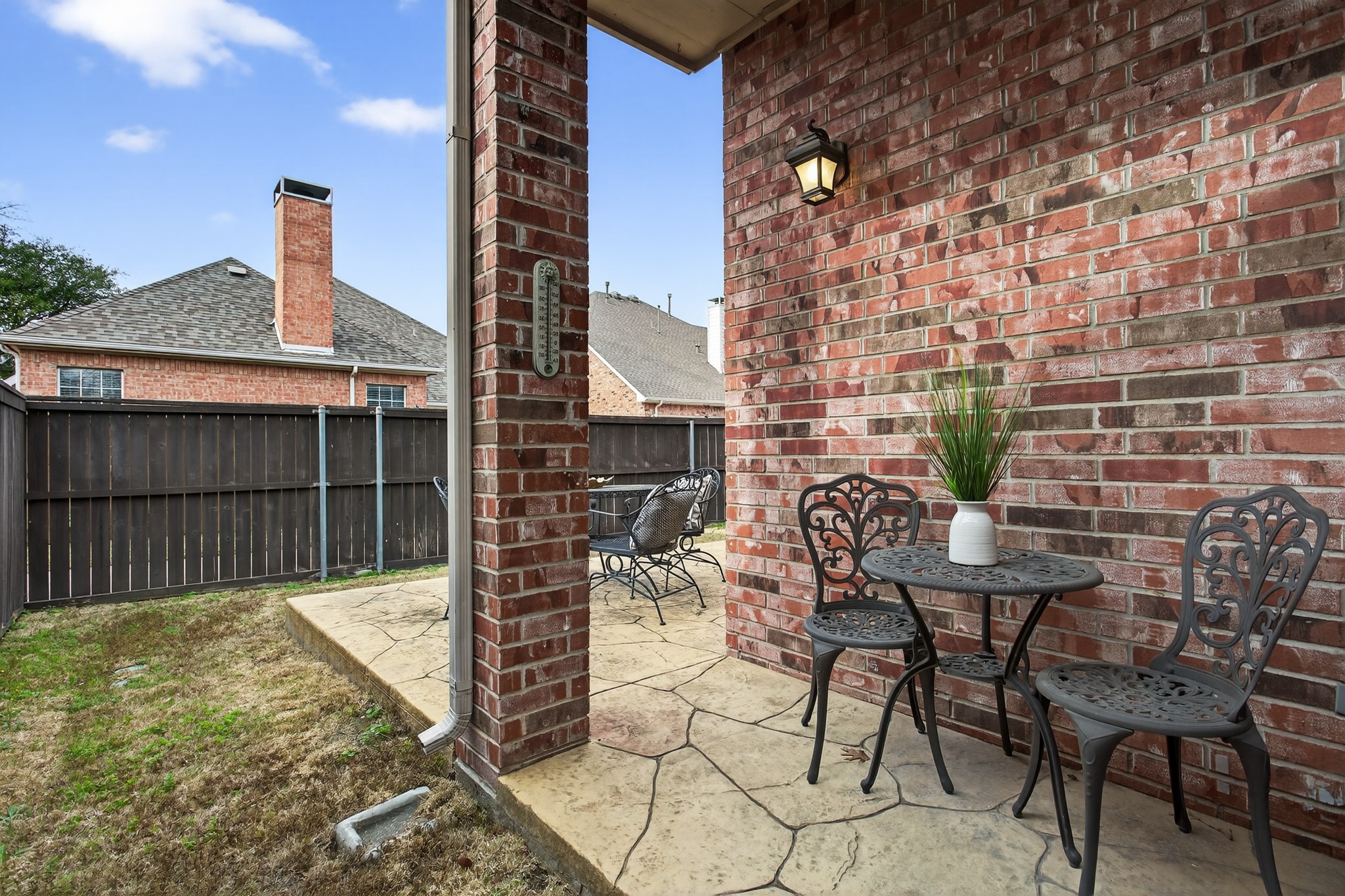 8615 Oak Valley Court