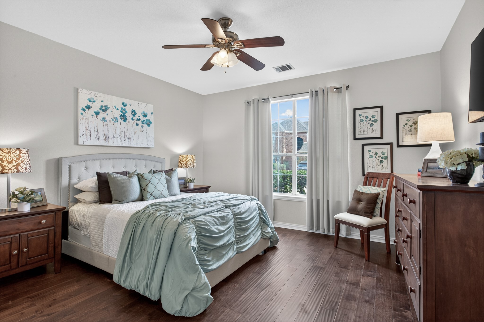 8615 Oak Valley Court