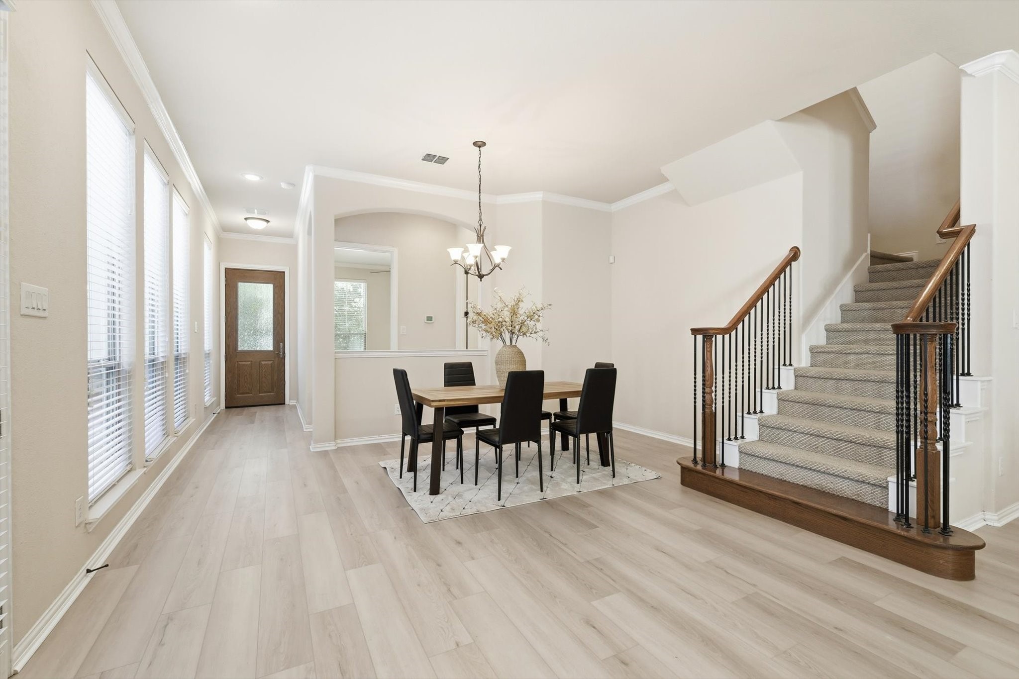 2462 Sunderland Lane