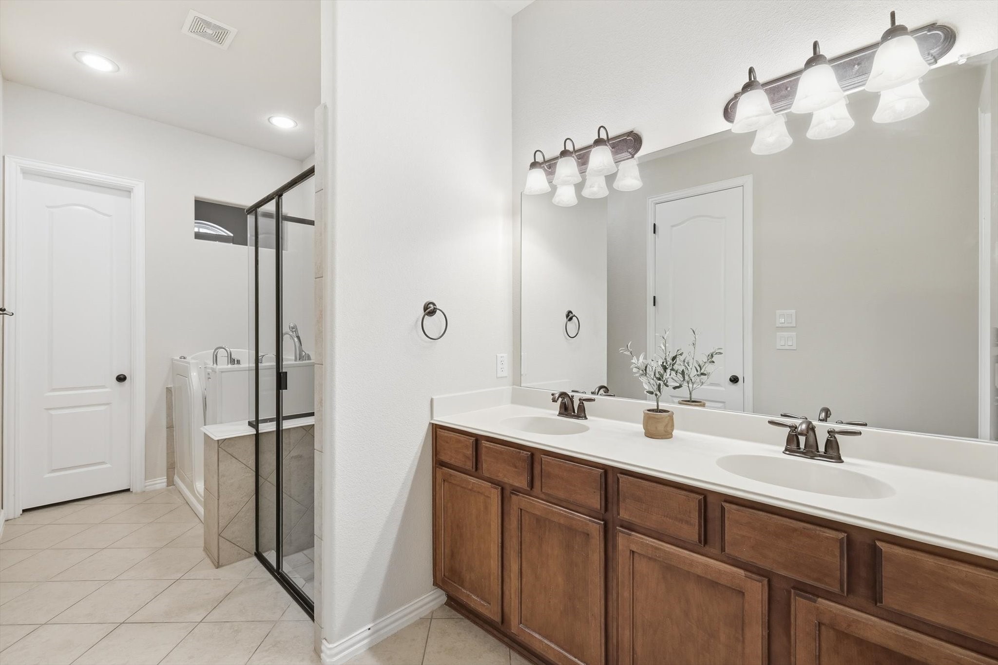 2462 Sunderland Lane