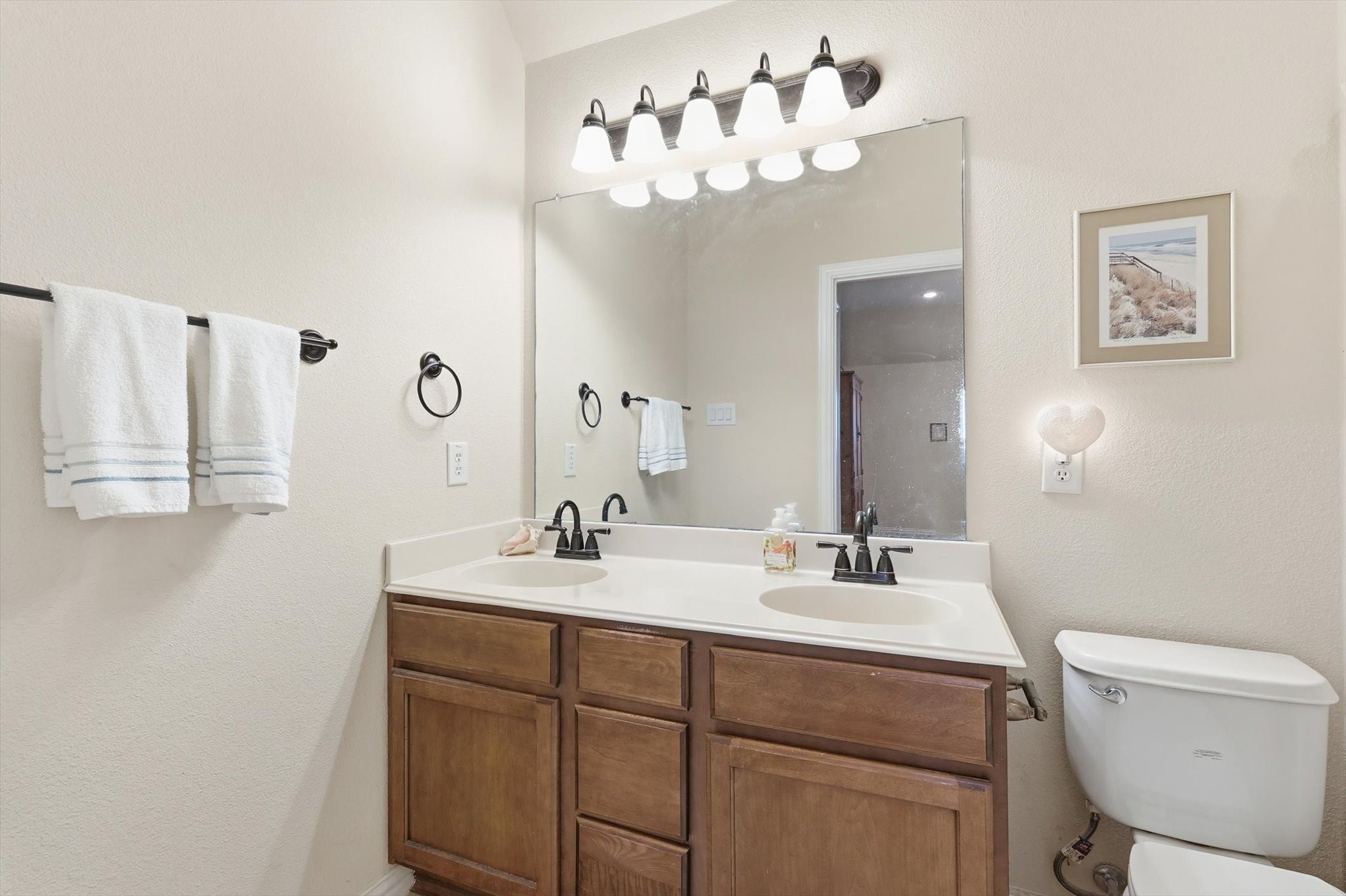 2462 Sunderland Lane