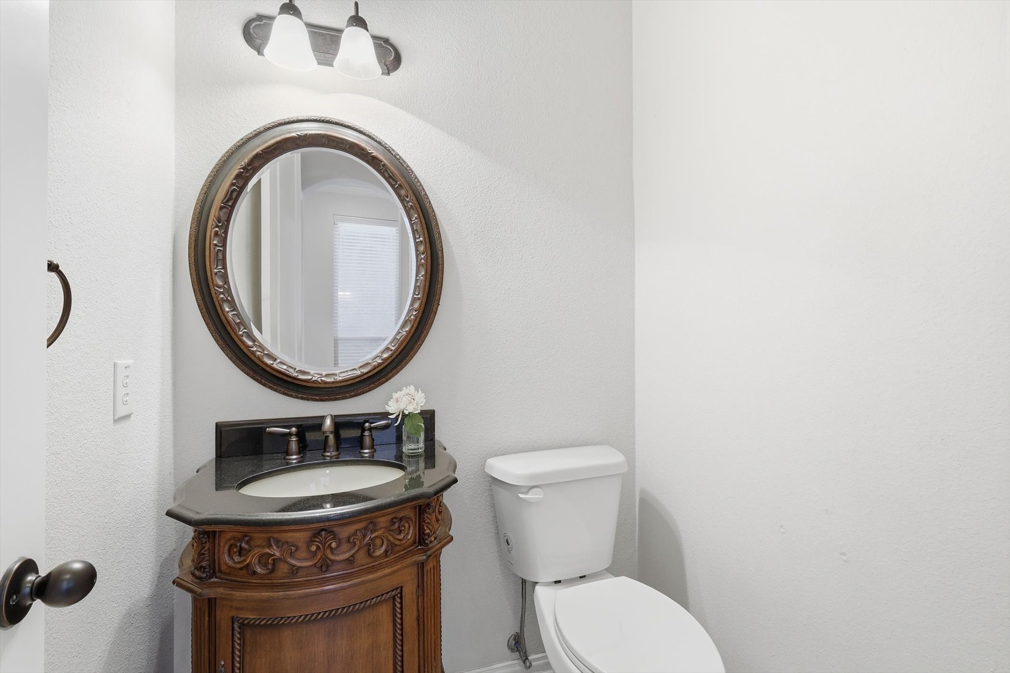 2462 Sunderland Lane