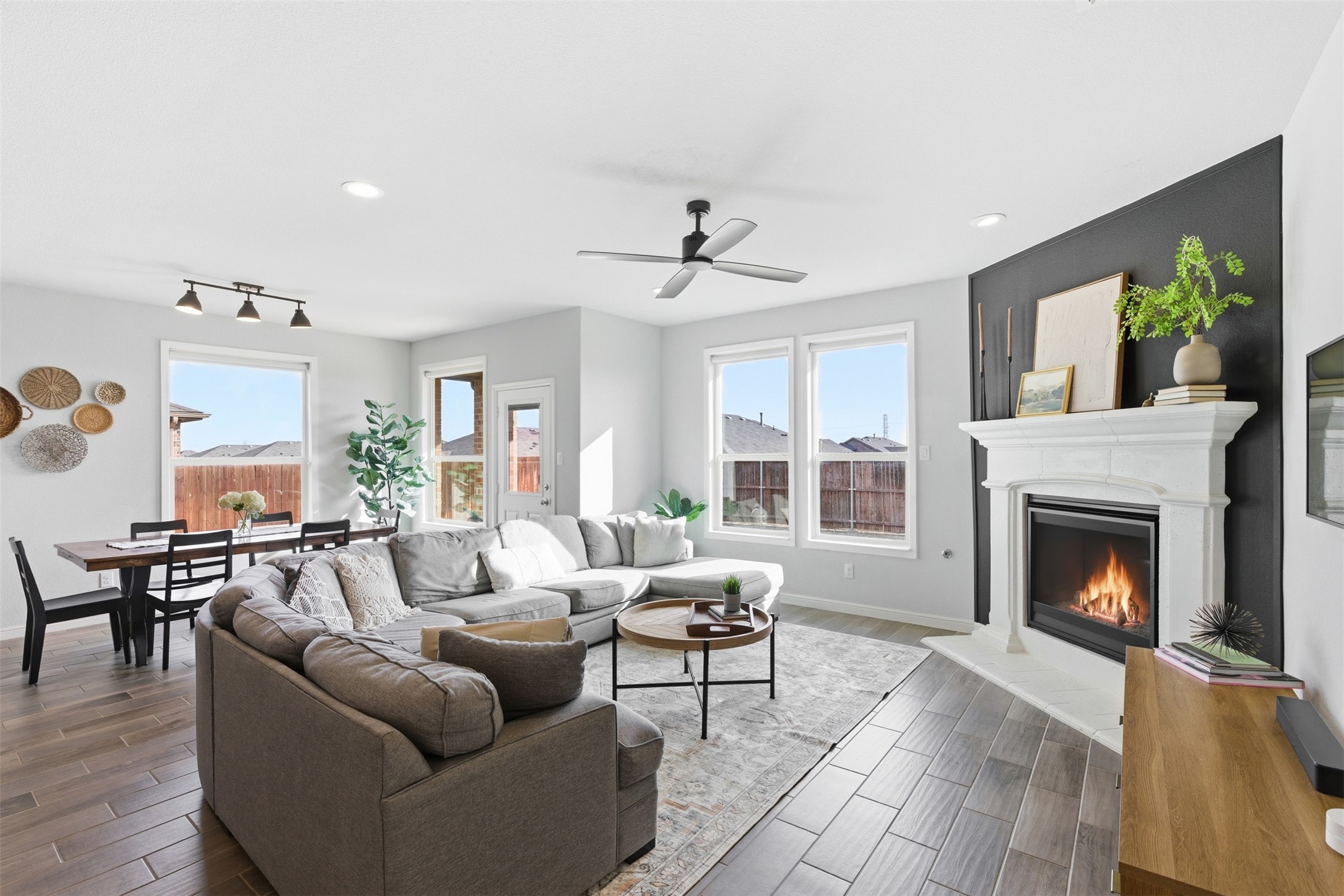 1109 Scotney Lane