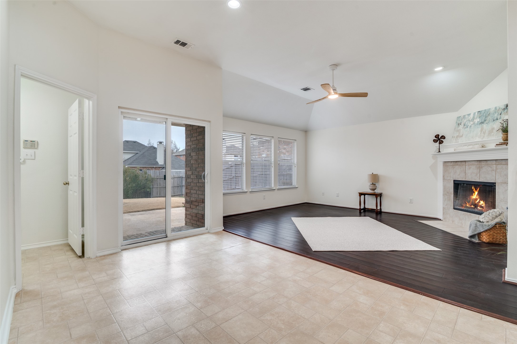 2185 Crestlake Drive