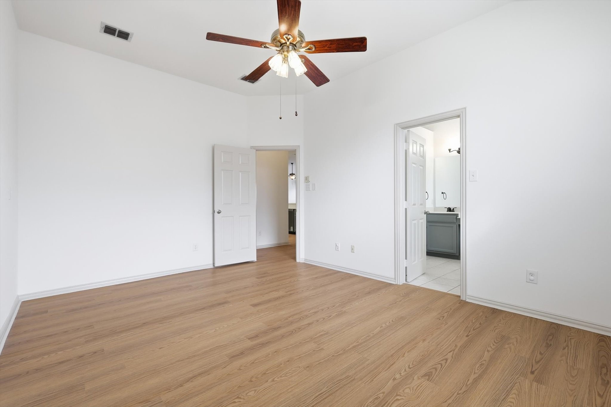 1233 Valley Oaks Drive