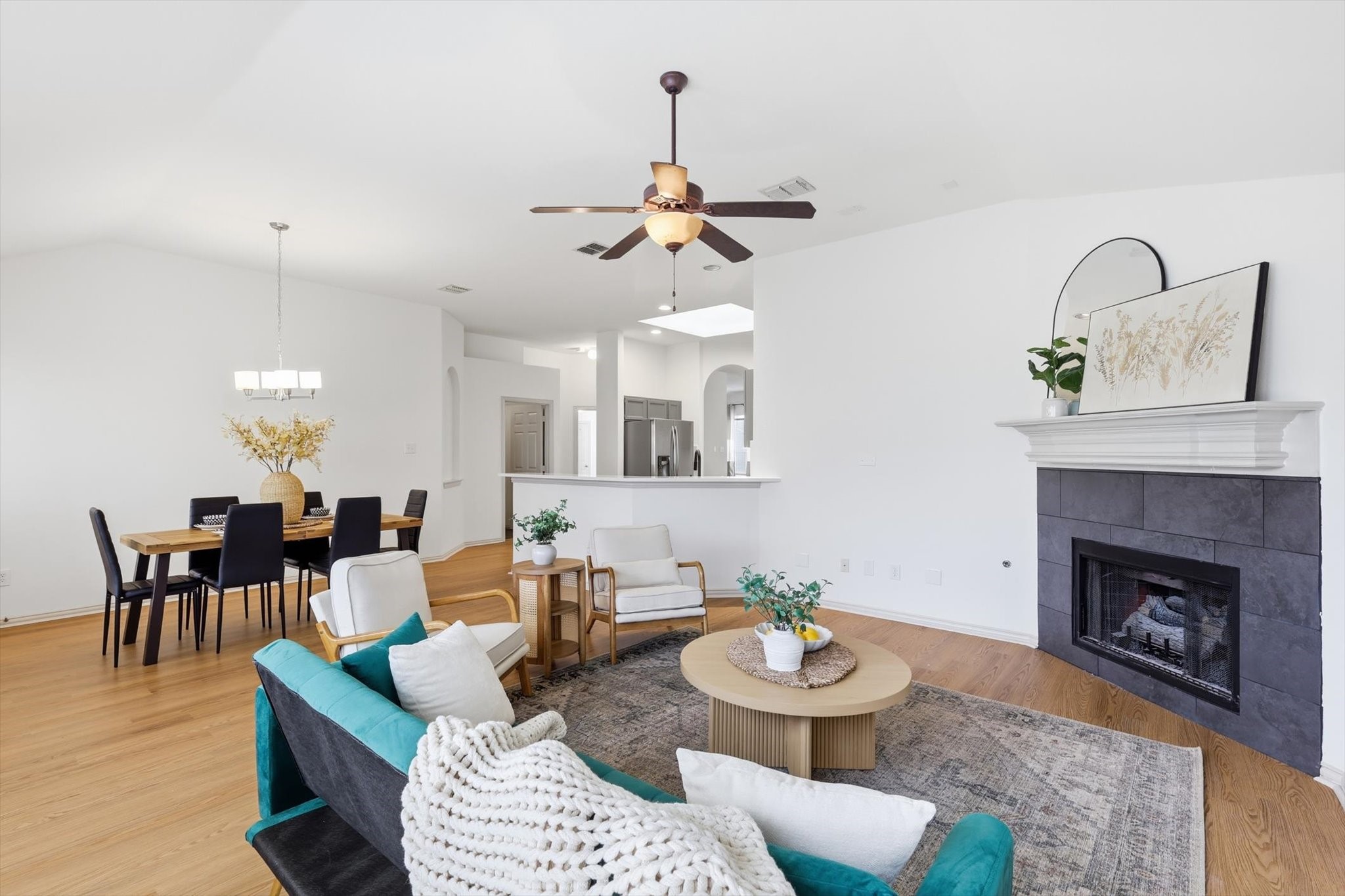 1233 Valley Oaks Drive