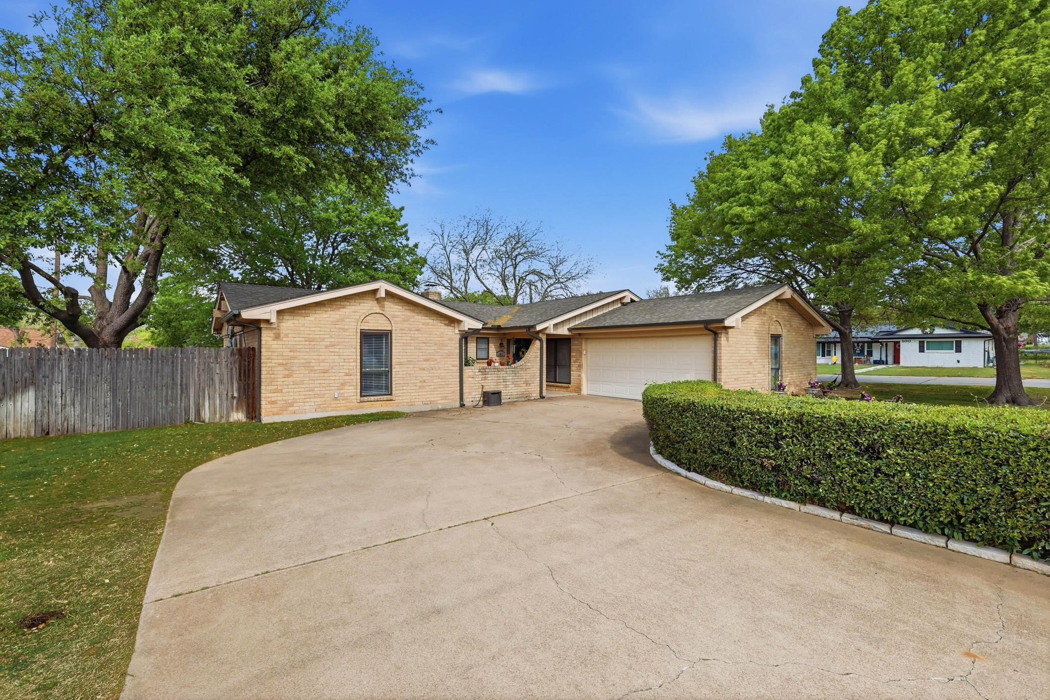 1917 Hurstview Drive