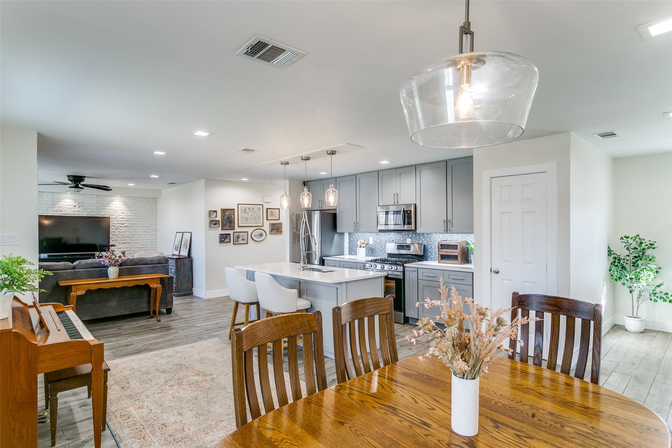 1114 Osceola Trail