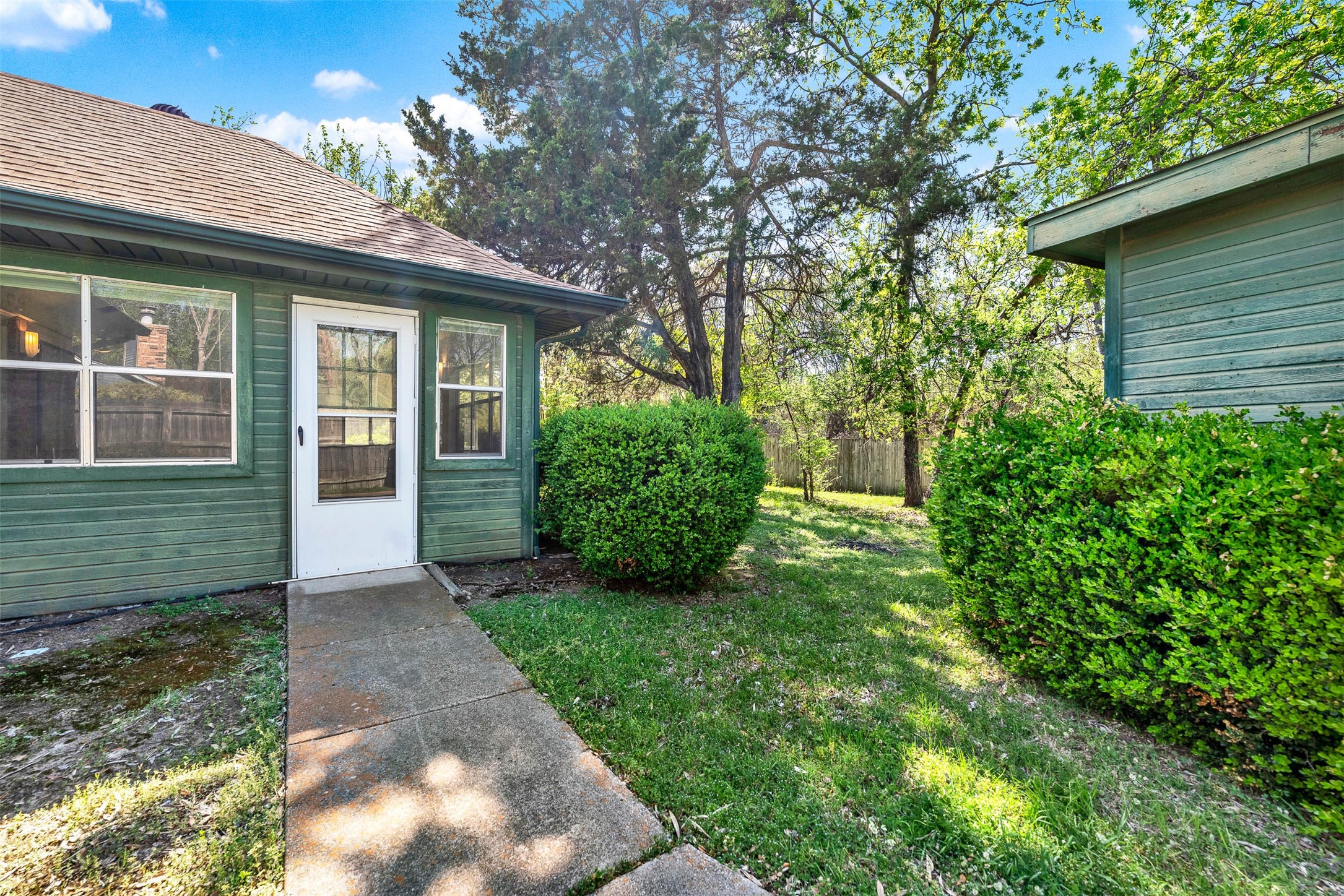 4106 Whitman Lane