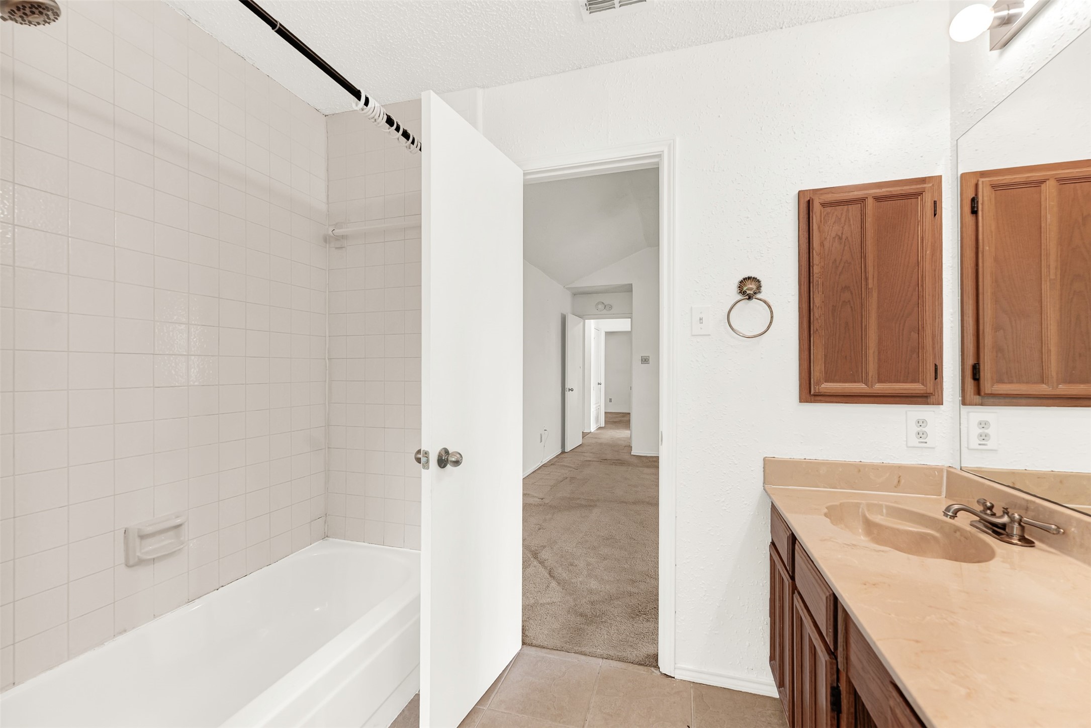 4106 Whitman Lane
