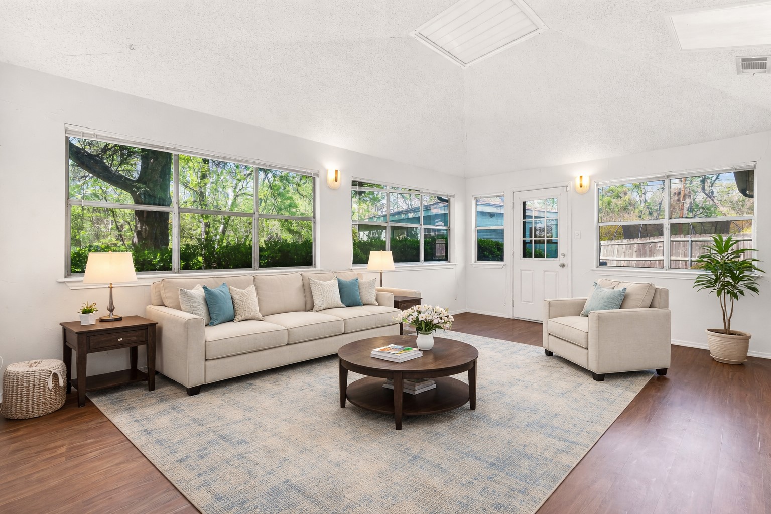 4106 Whitman Lane