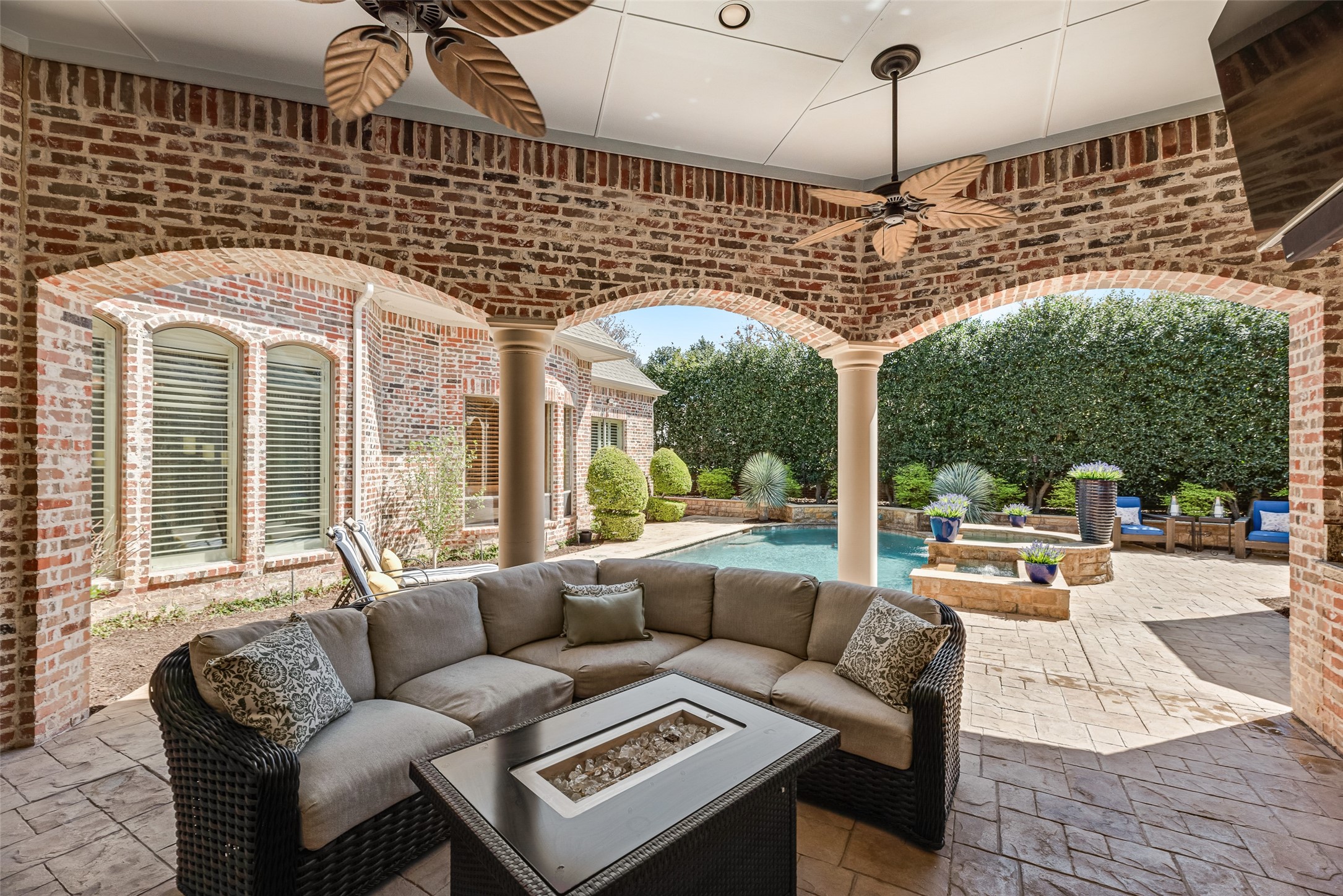 4903 Oak Knoll Lane