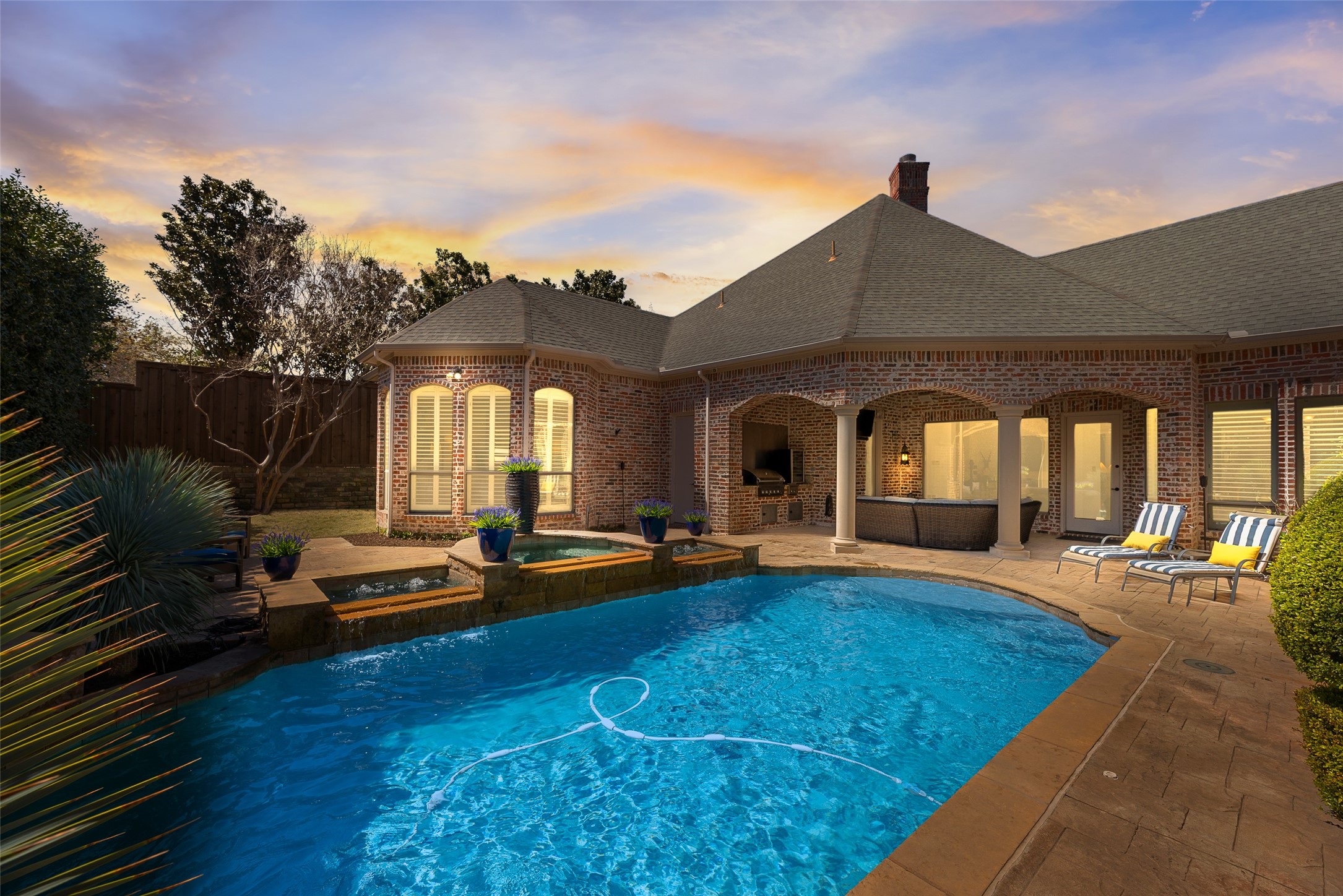 4903 Oak Knoll Lane