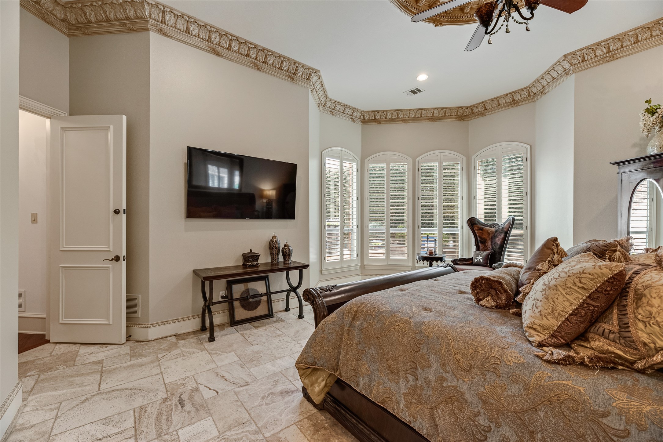4903 Oak Knoll Lane