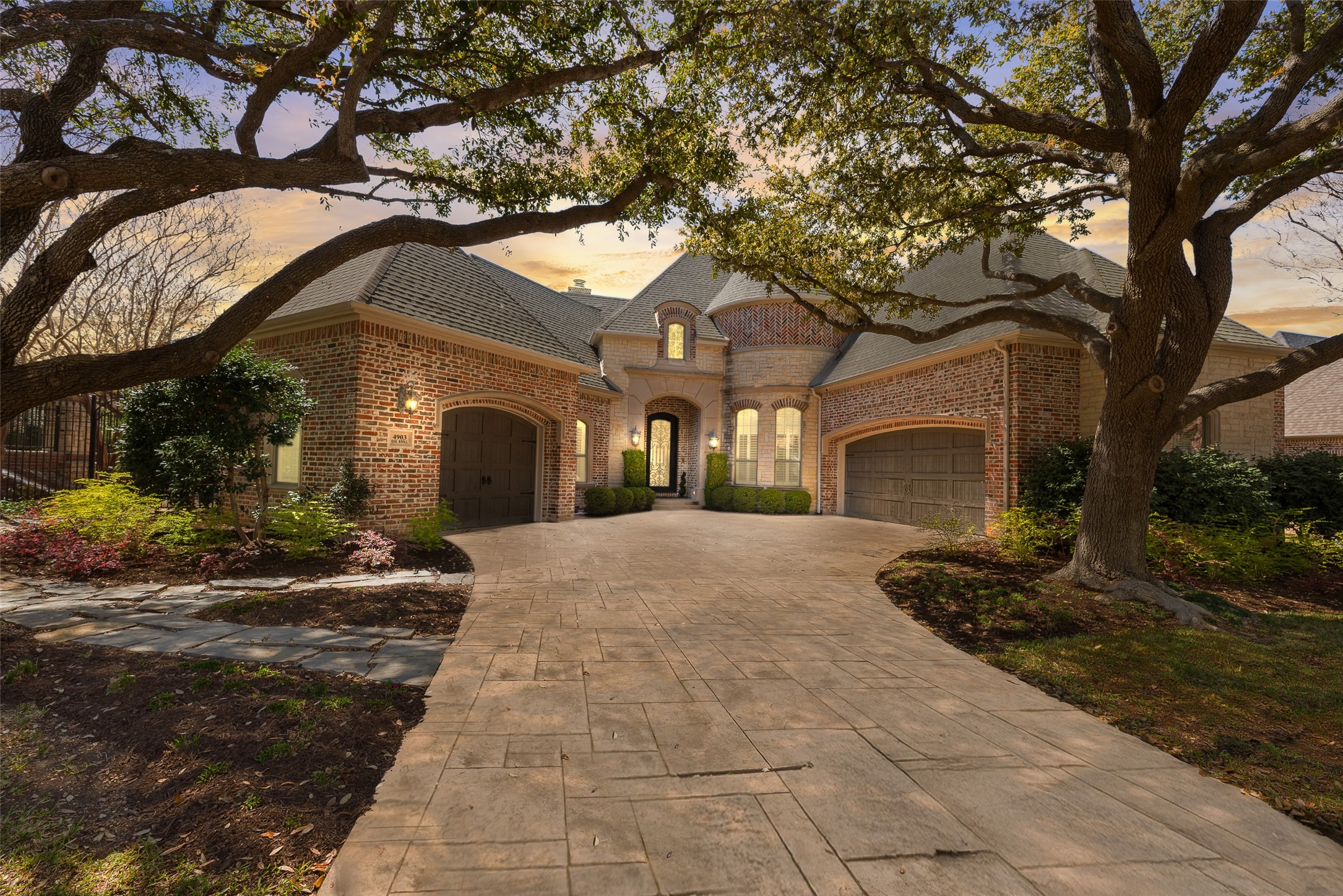 4903 Oak Knoll Lane
