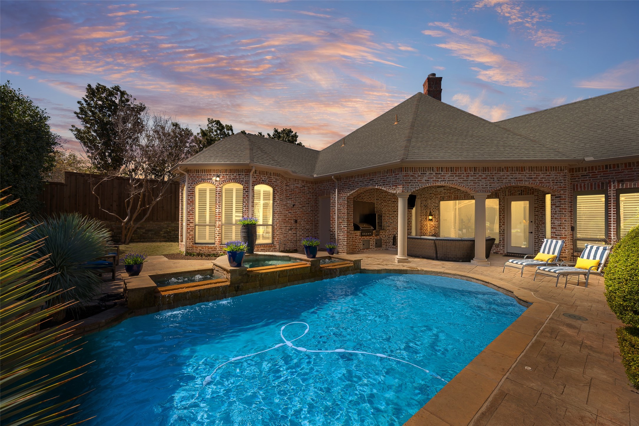 4903 Oak Knoll Lane
