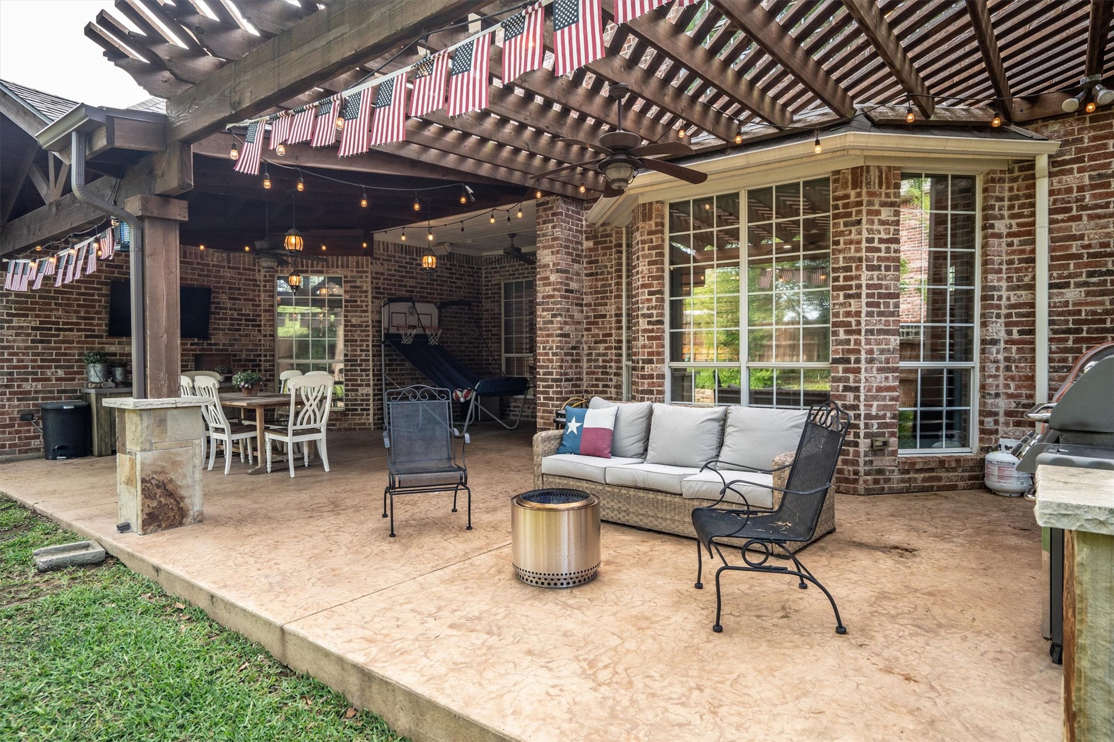 4804 Aurora Court
