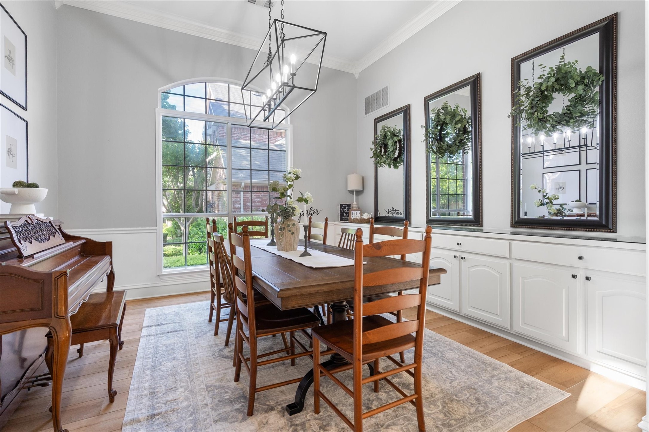 4804 Aurora Court