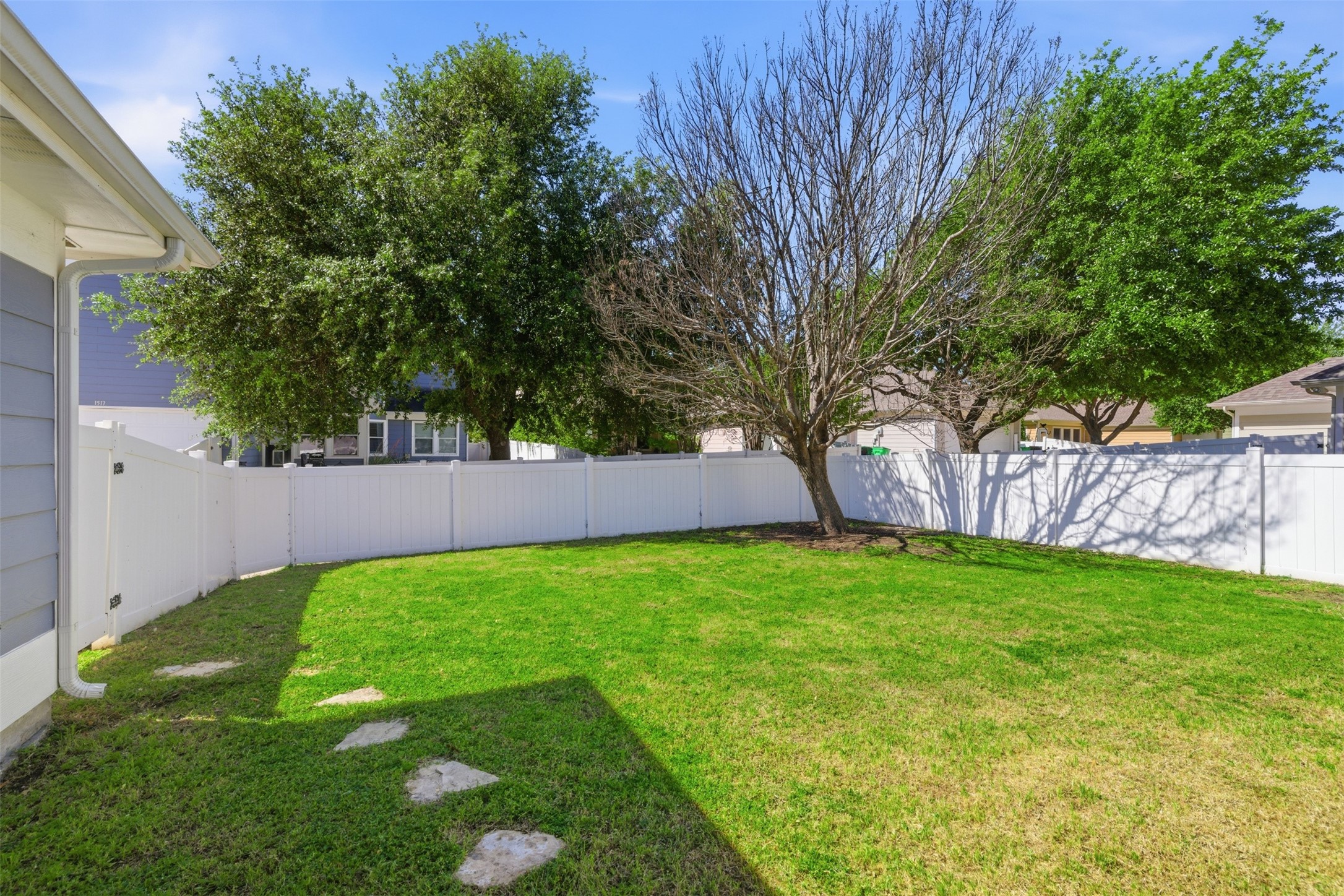 1516 Chestnut Drive