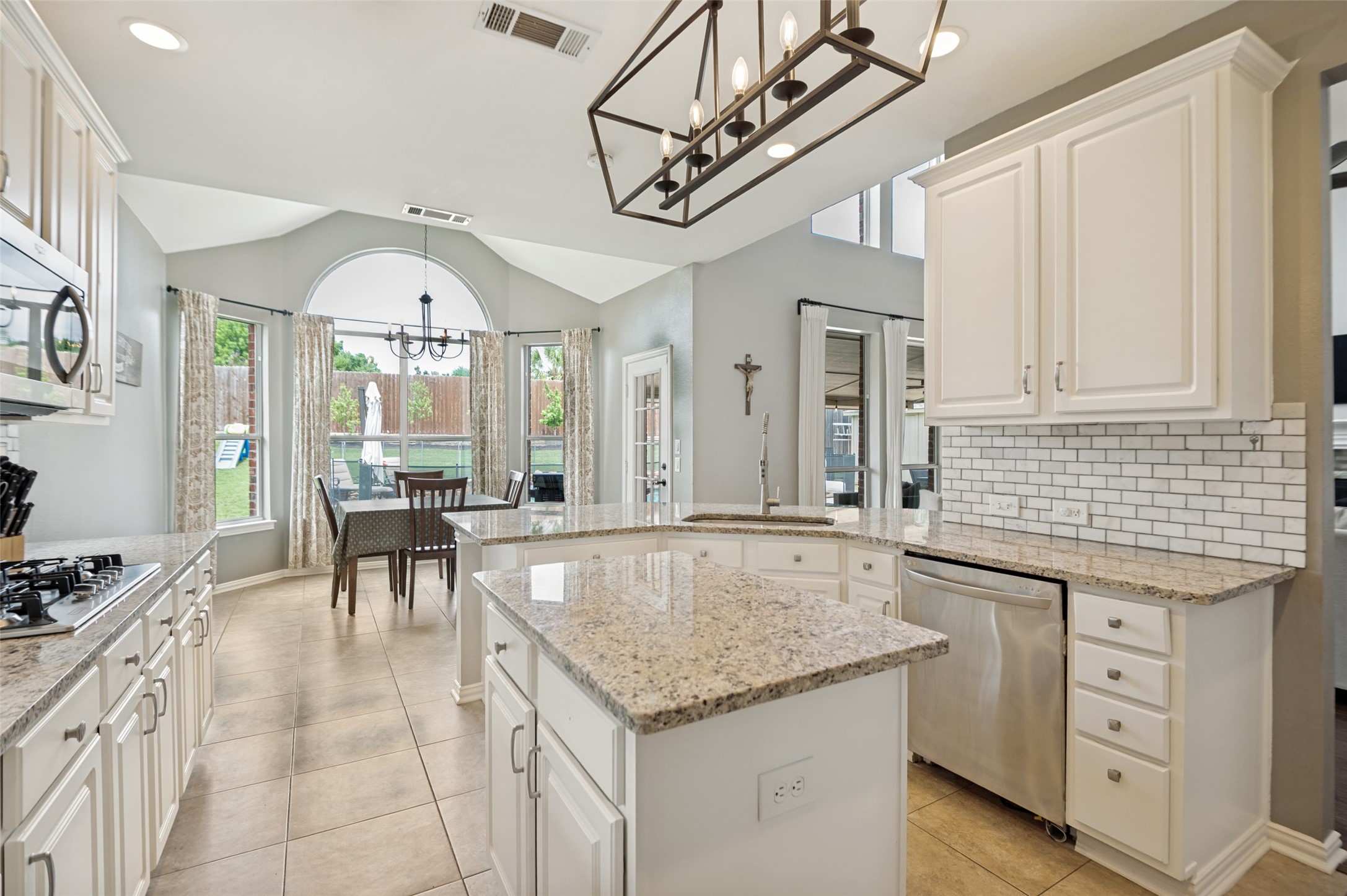 1524 Shadywood Lane