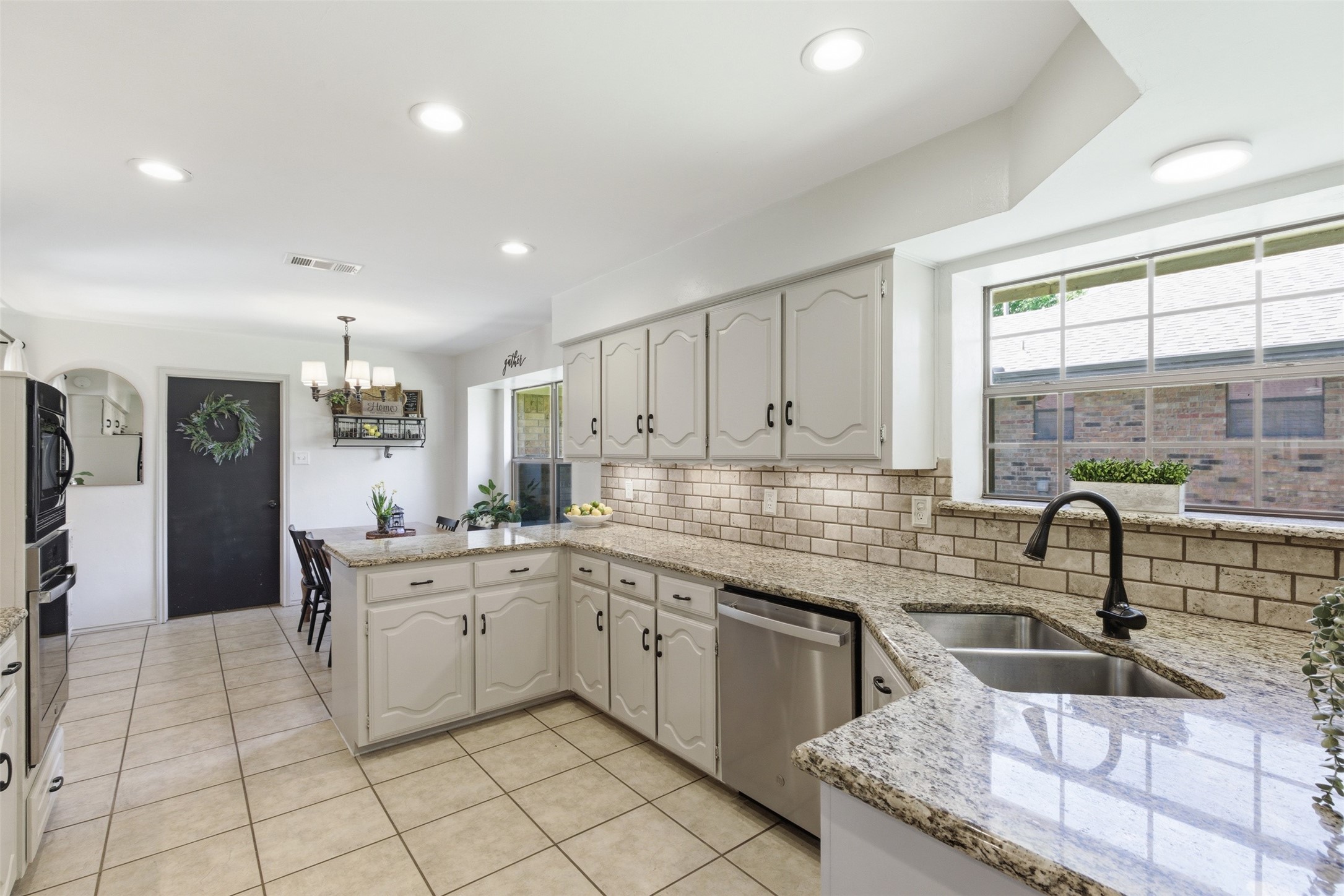 621 Raven Lane