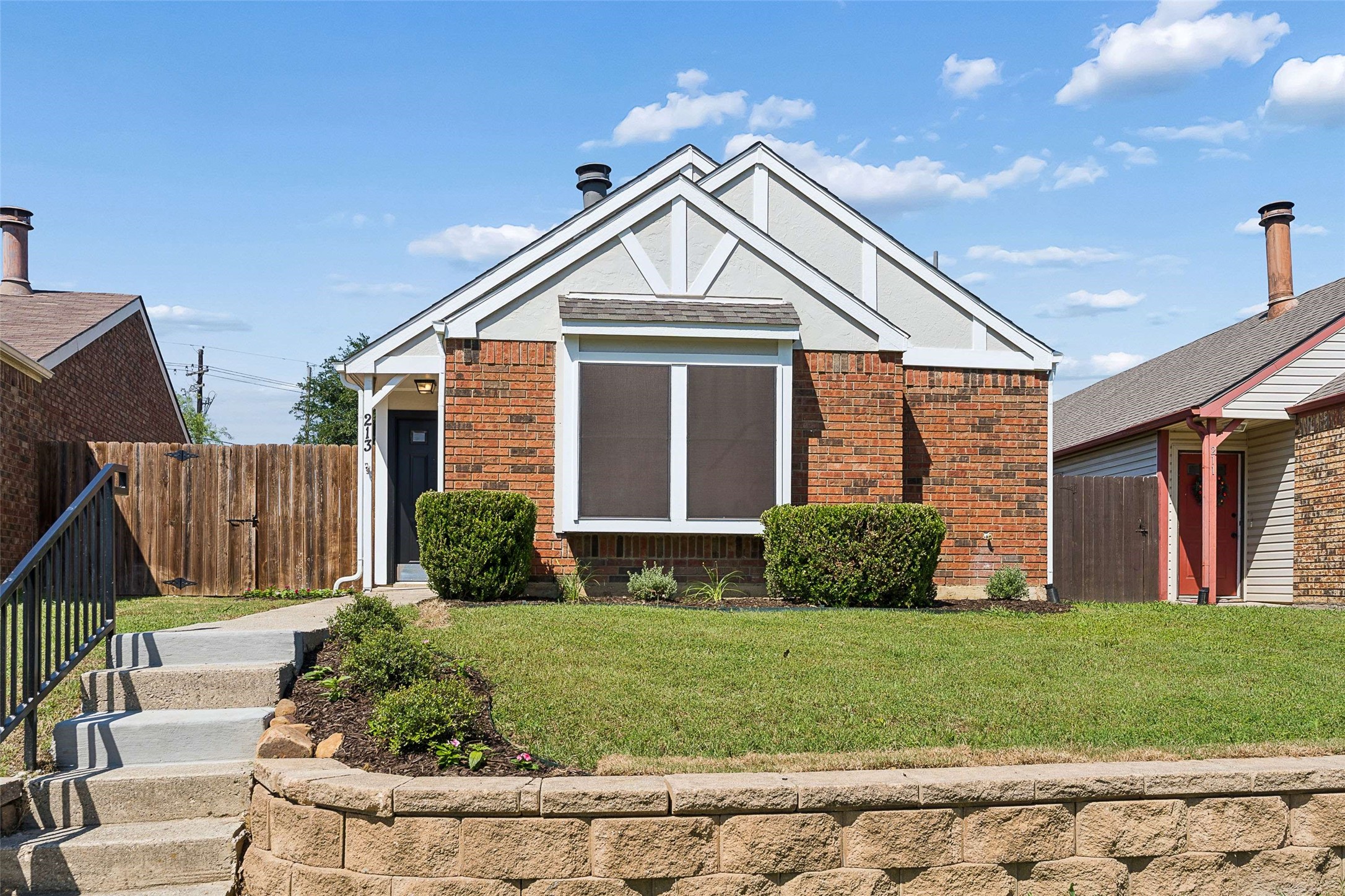 213 Teakwood Lane