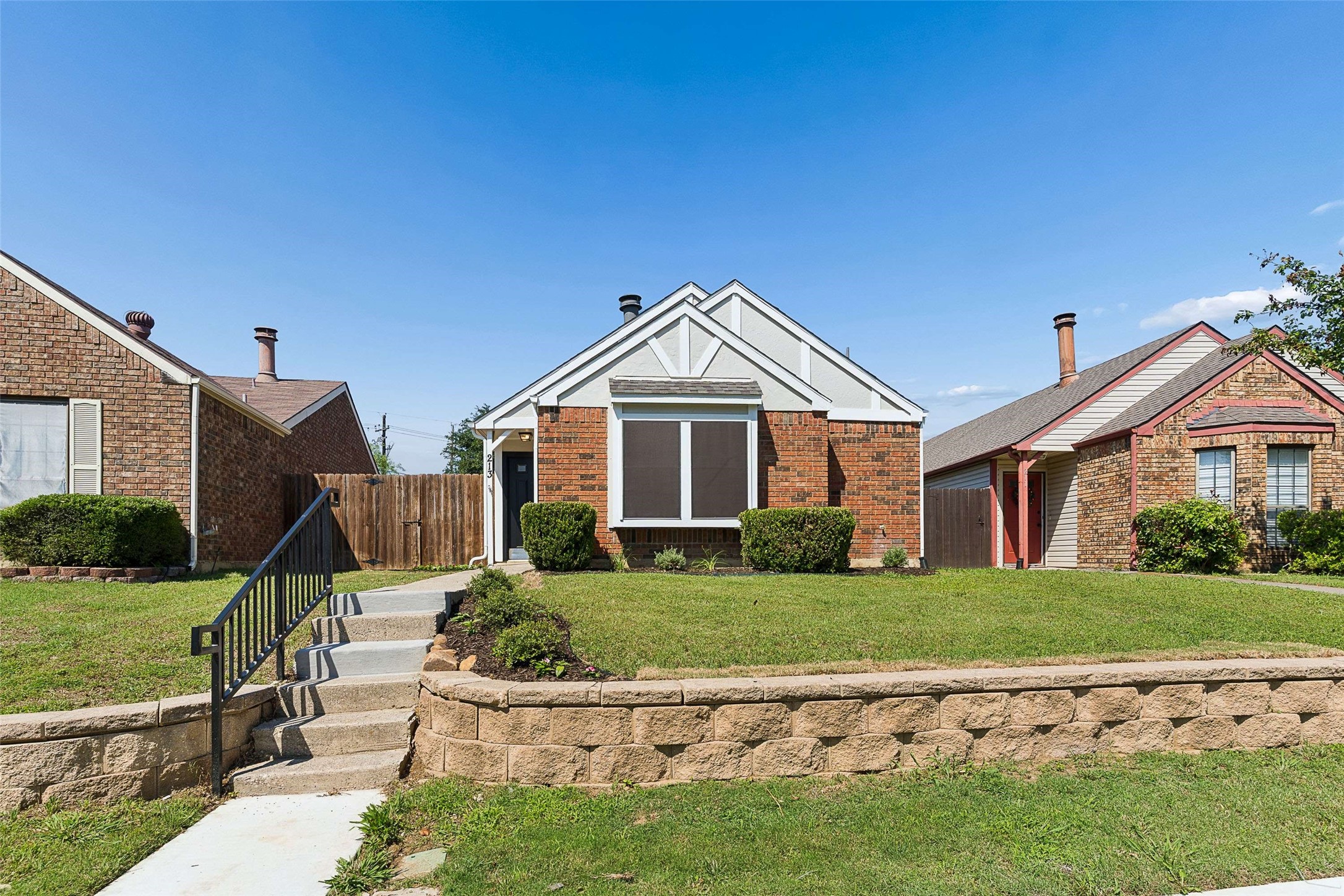 213 Teakwood Lane