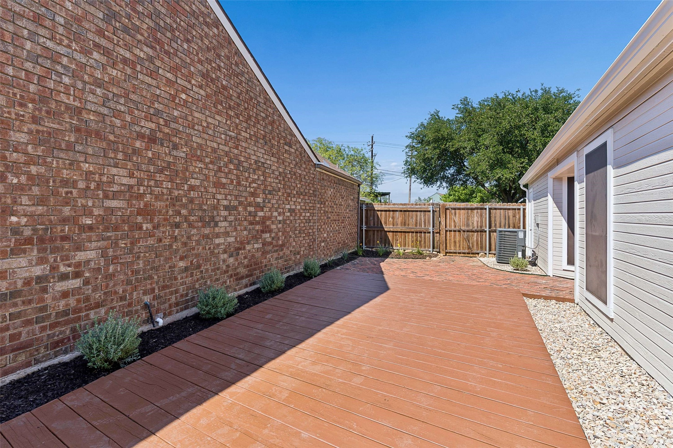 213 Teakwood Lane