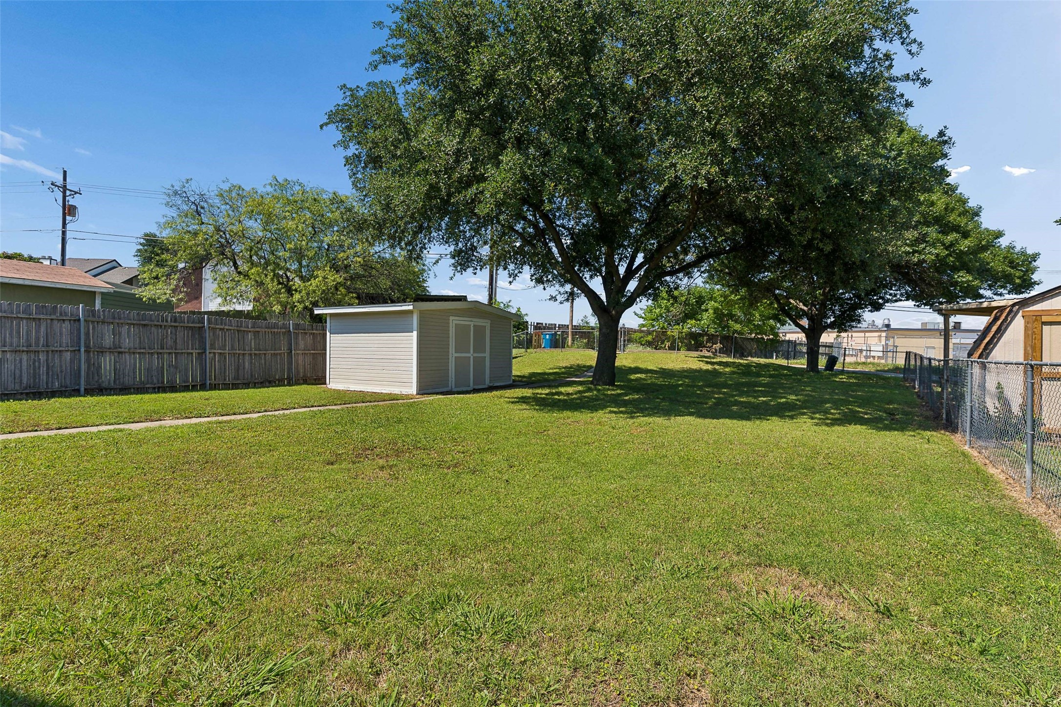 213 Teakwood Lane
