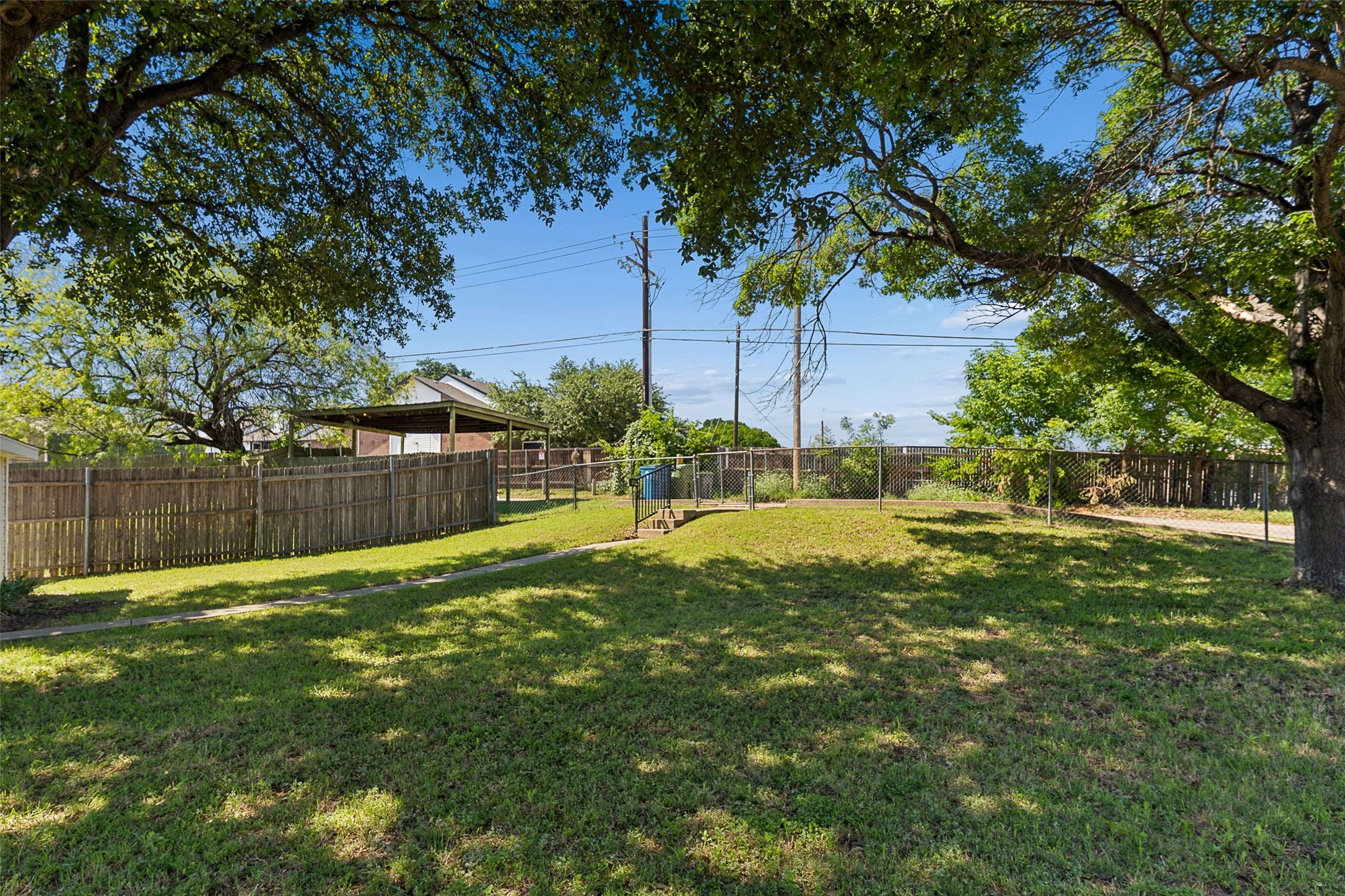213 Teakwood Lane