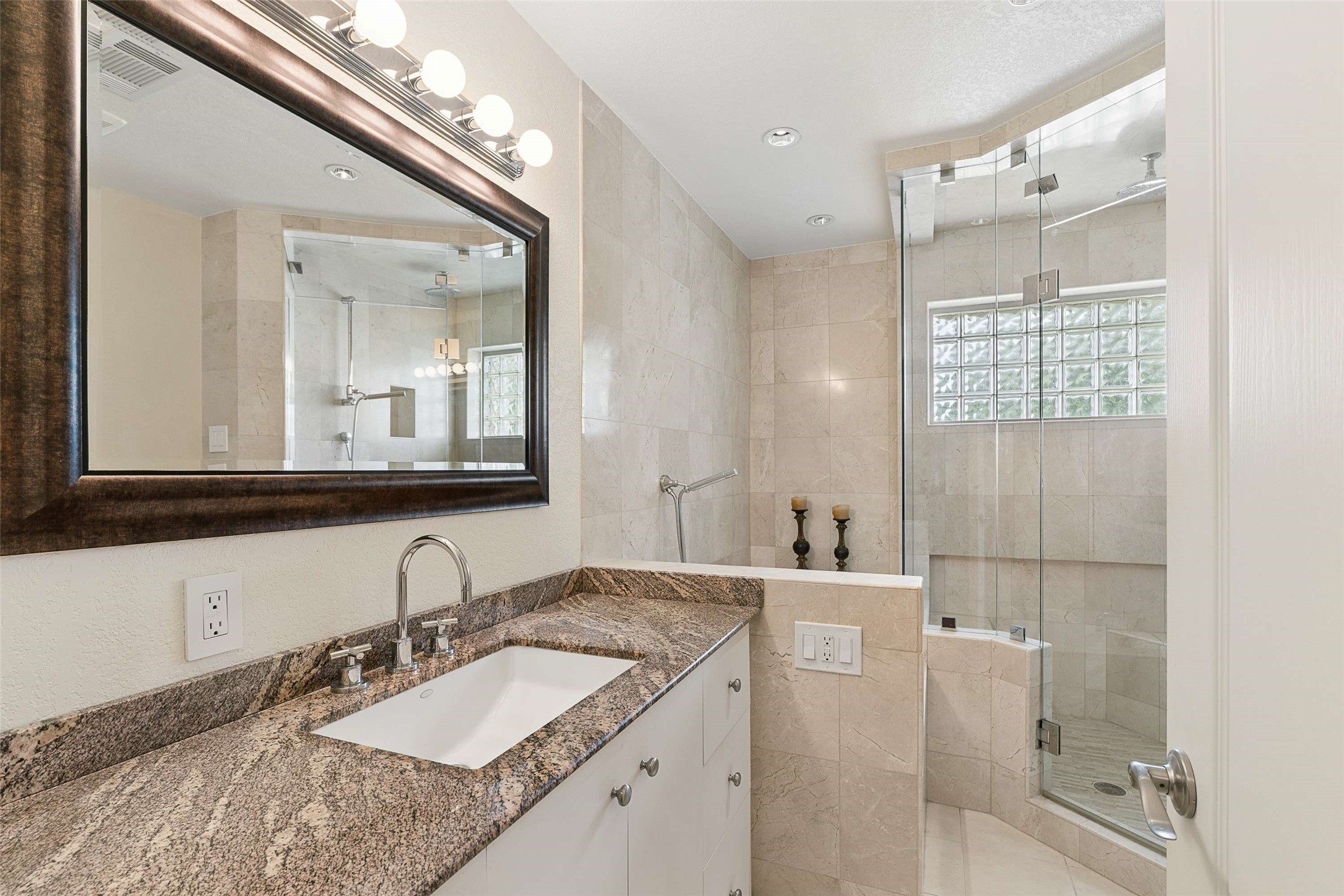 672 Raintree Circle