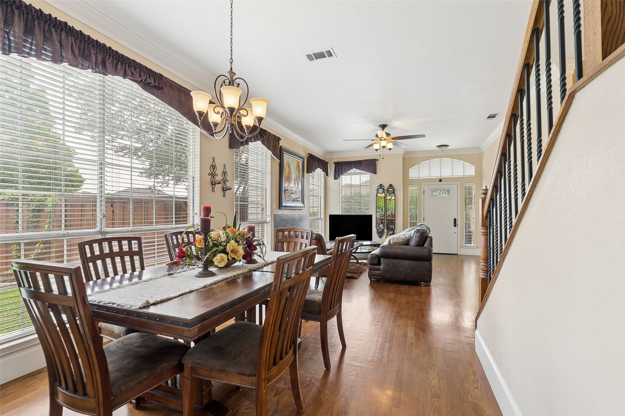 672 Raintree Circle