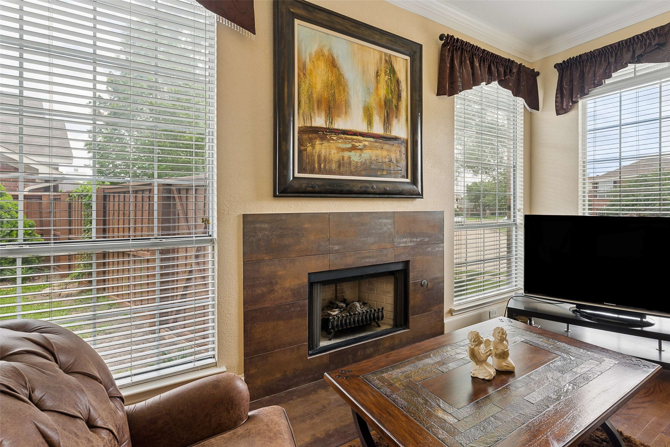 672 Raintree Circle