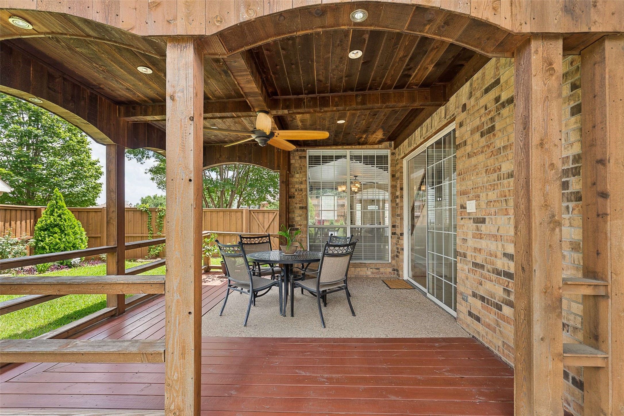 672 Raintree Circle