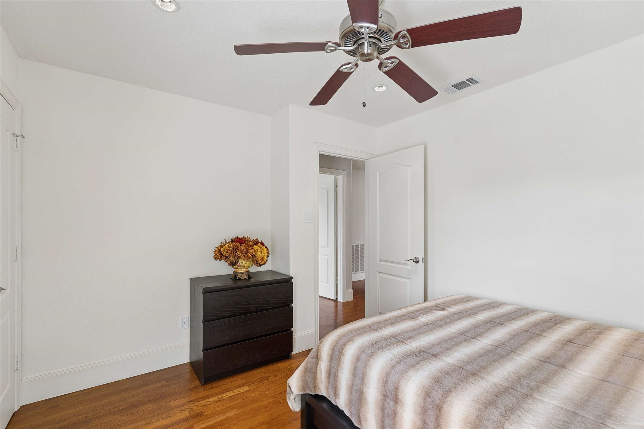 672 Raintree Circle